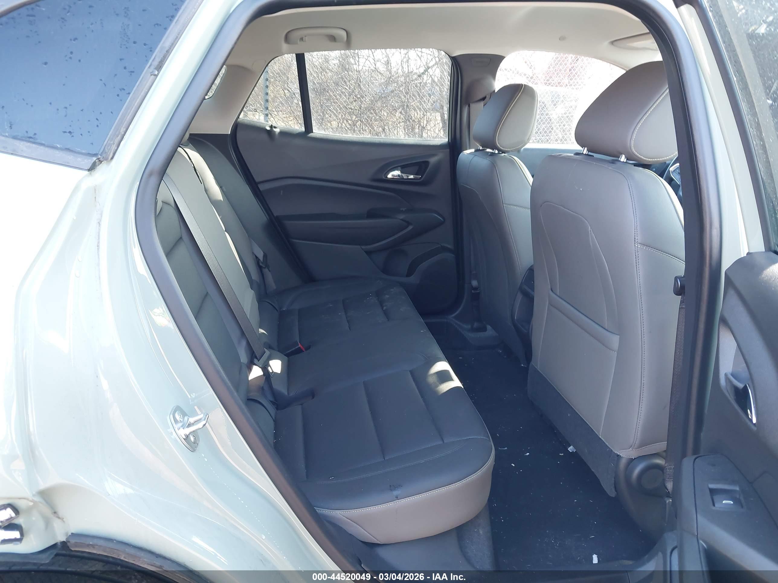 CHEVROLET TRAX image 8