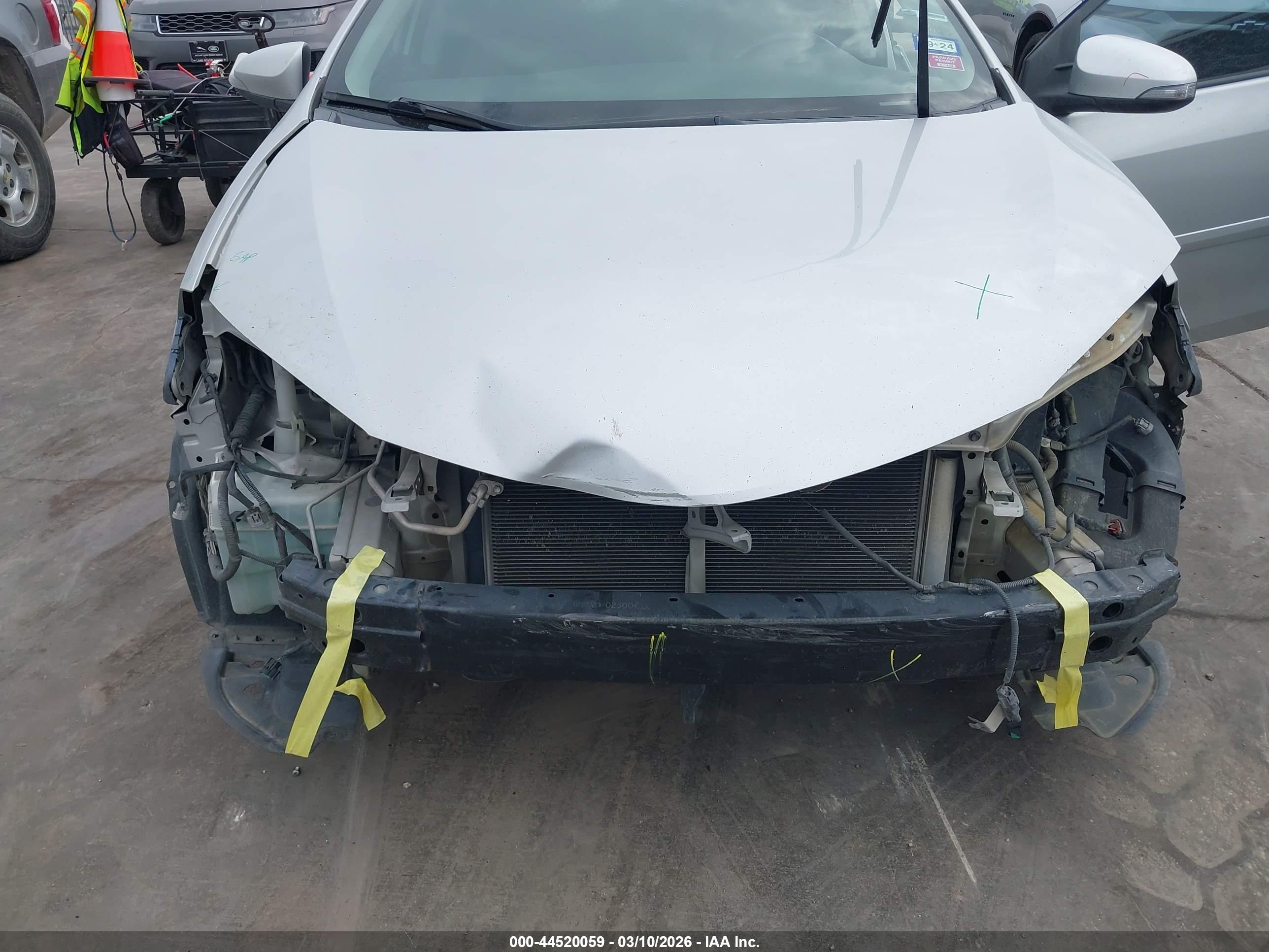 TOYOTA COROLLA image 6