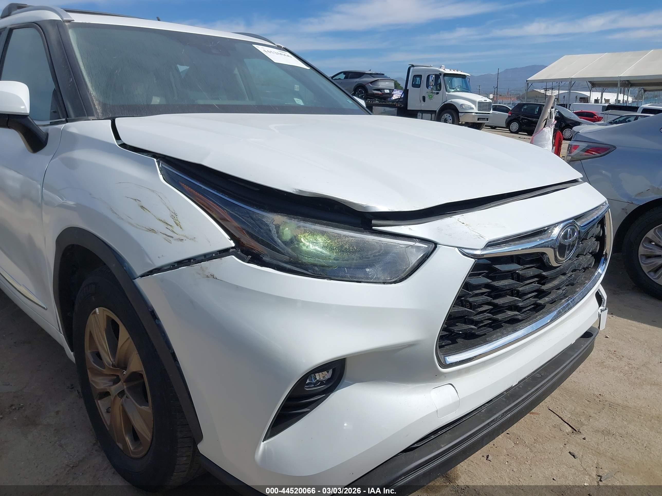 TOYOTA HIGHLANDER image 6