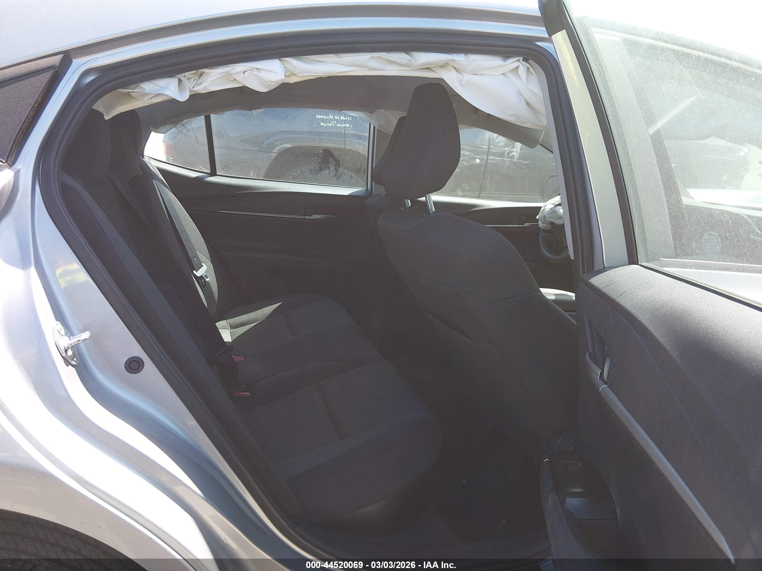 TOYOTA CAMRY image 8