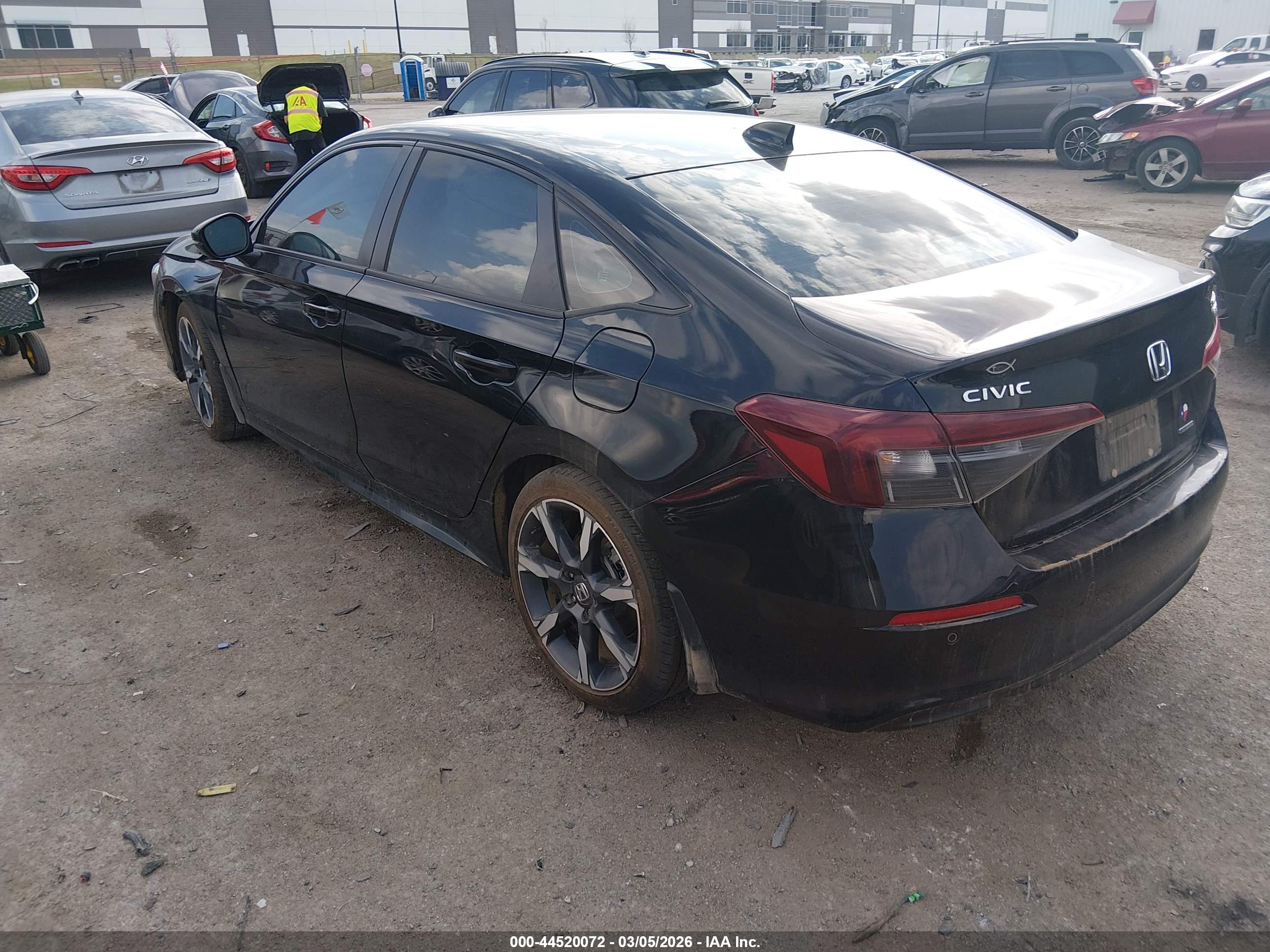 HONDA CIVIC image 3