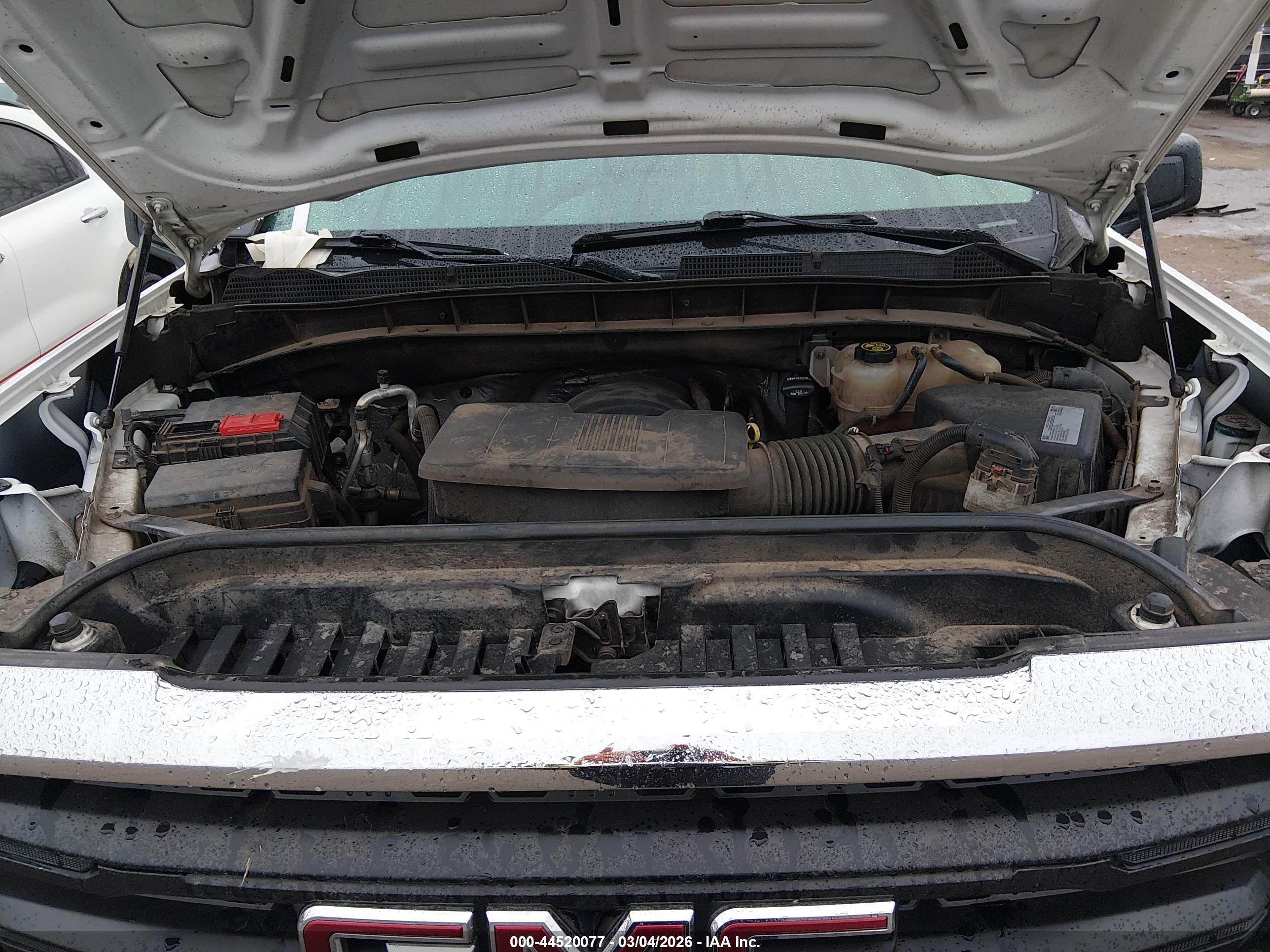 GMC SIERRA image 10
