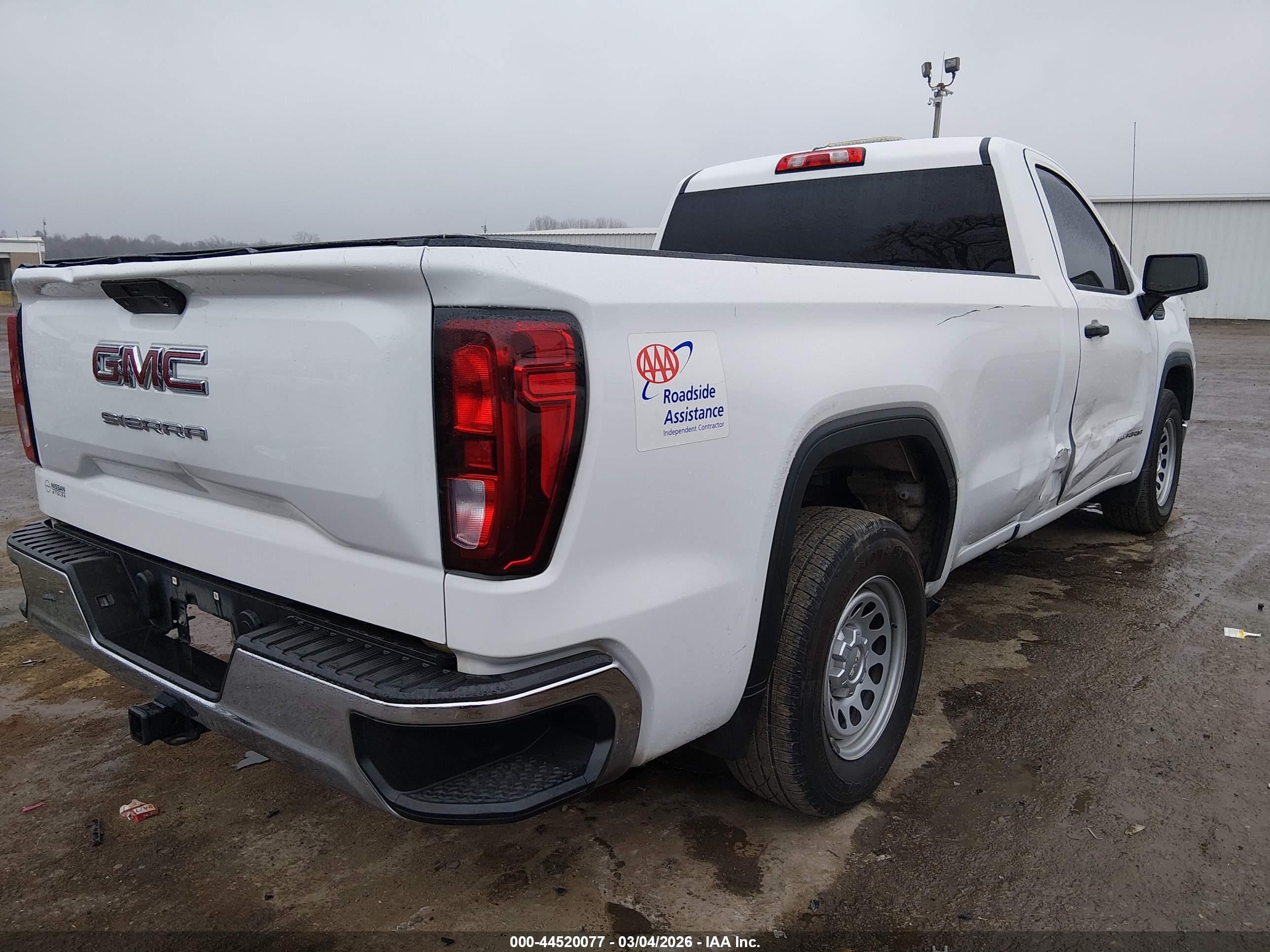 GMC SIERRA image 4