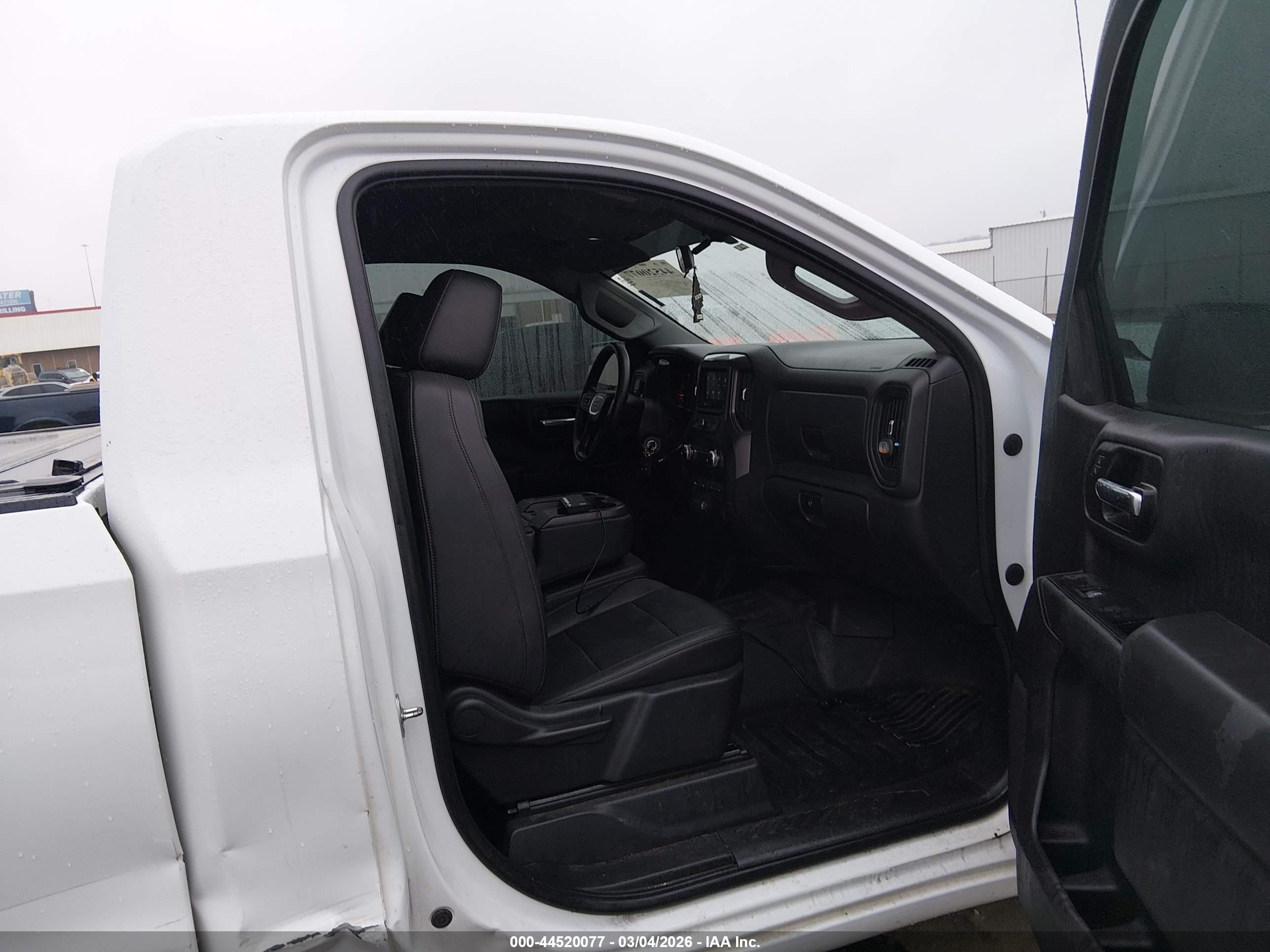 GMC SIERRA image 5