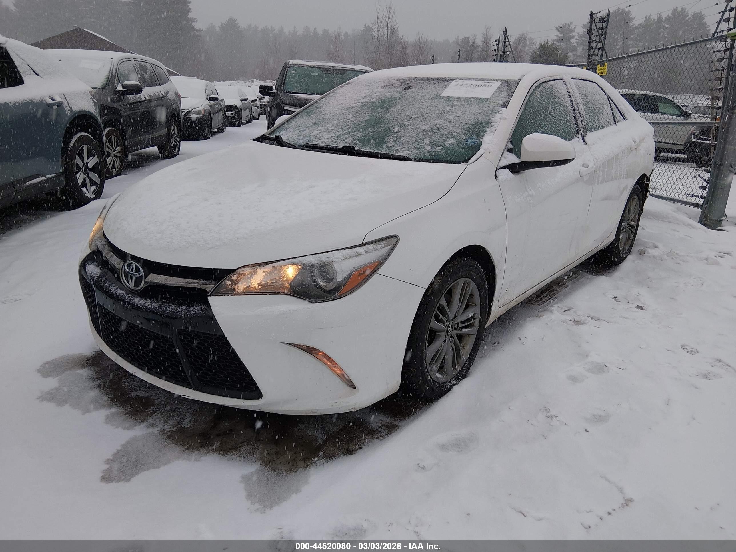 TOYOTA CAMRY image 2