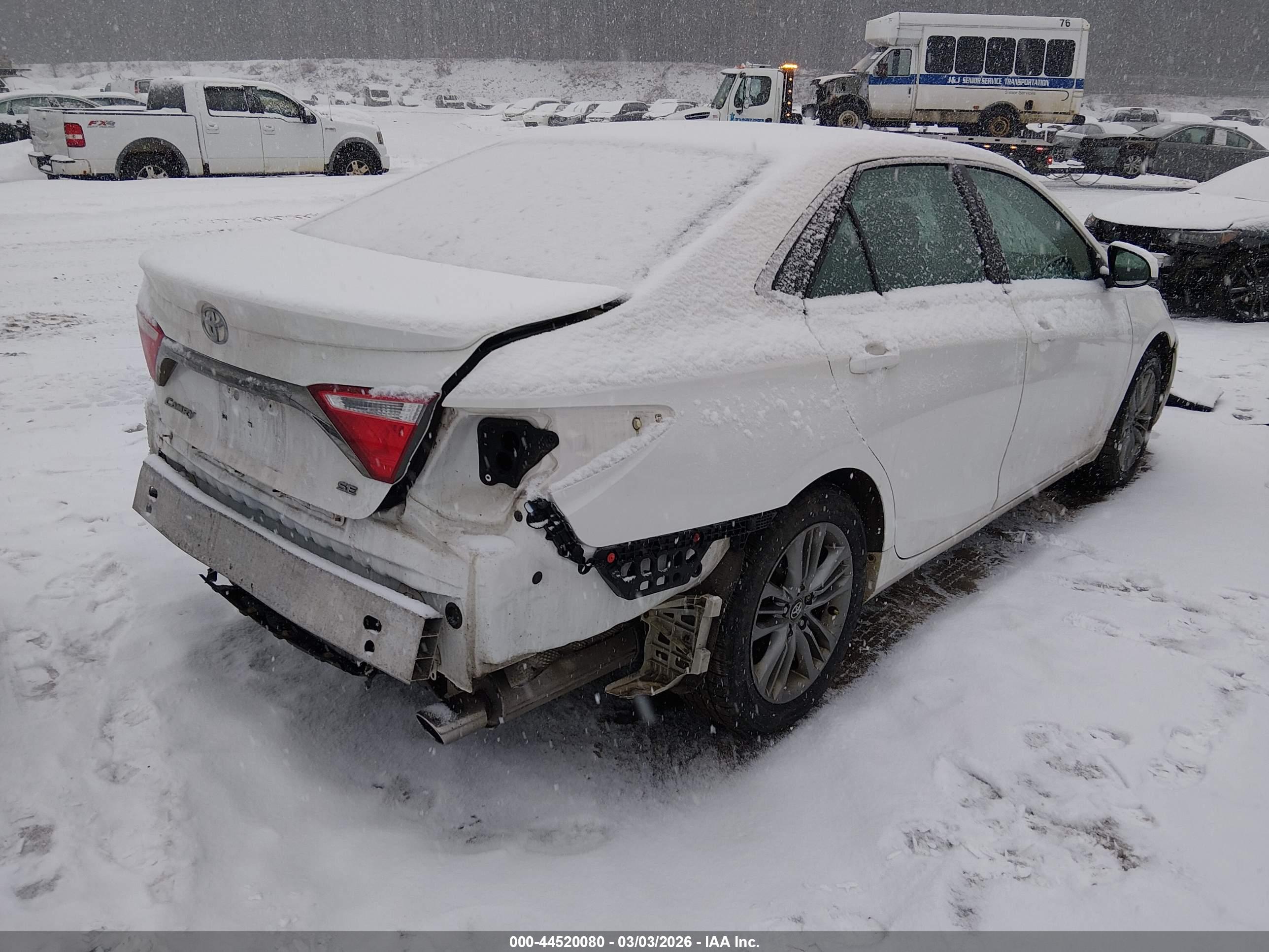 TOYOTA CAMRY image 4