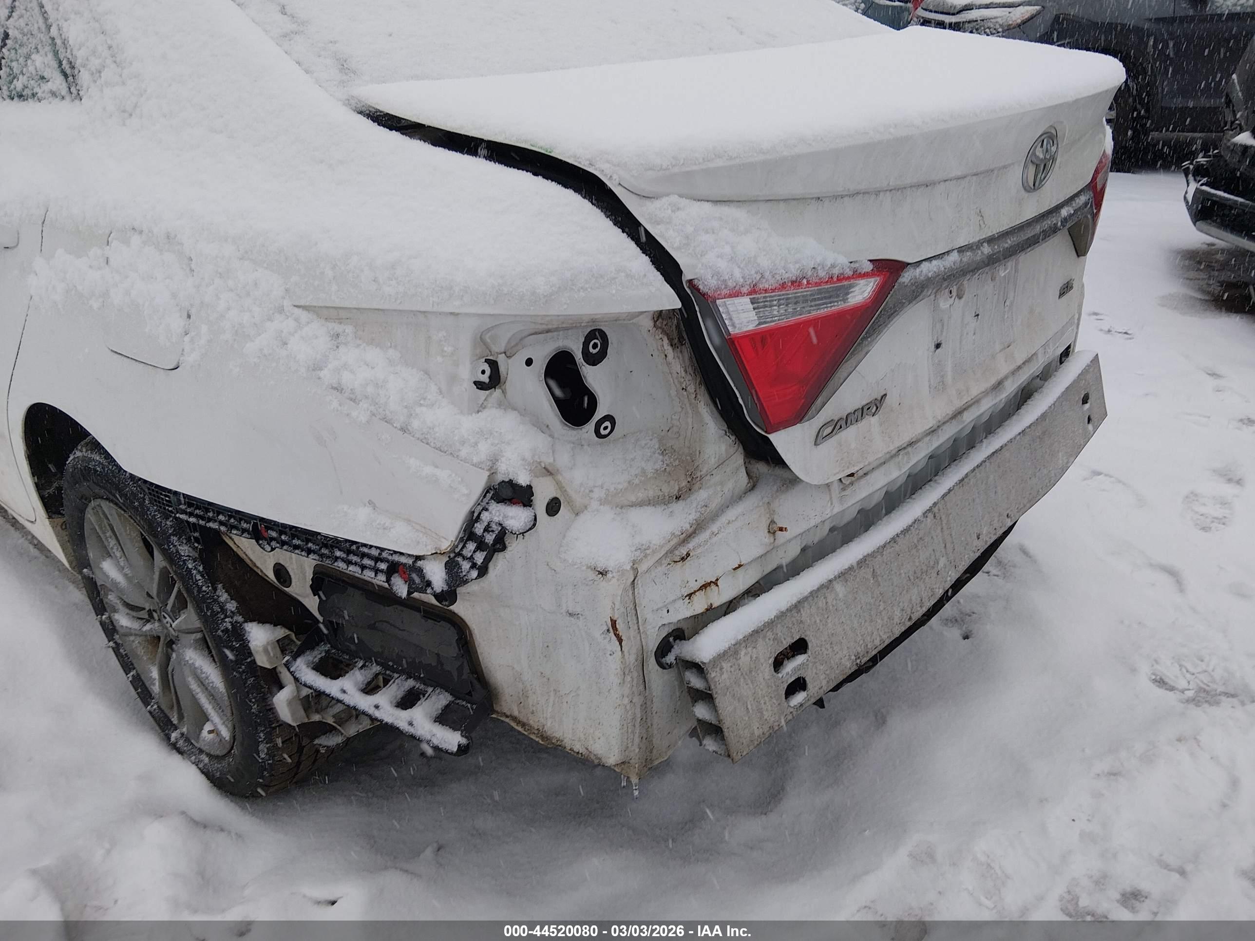 TOYOTA CAMRY image 6