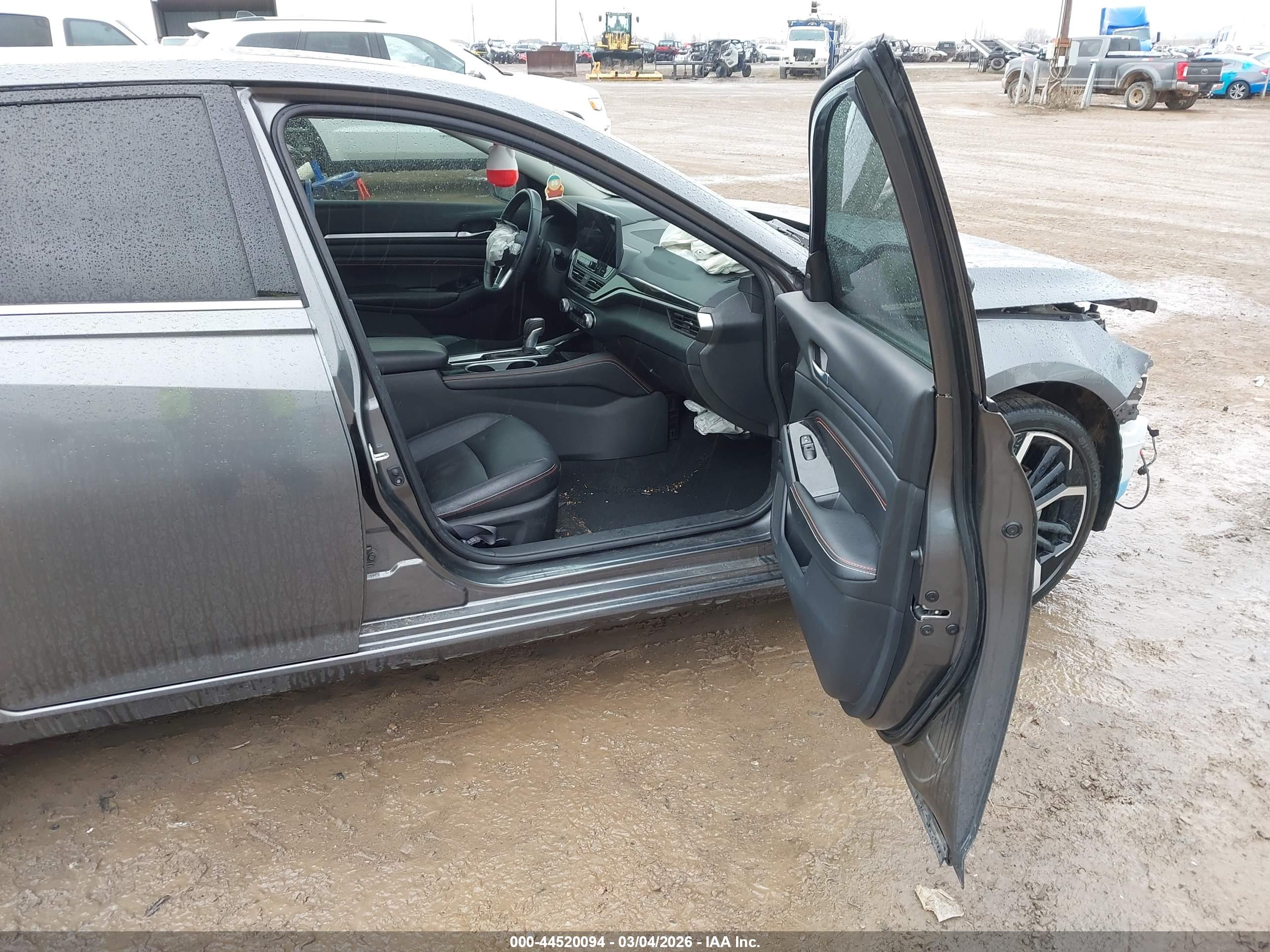 NISSAN ALTIMA image 5