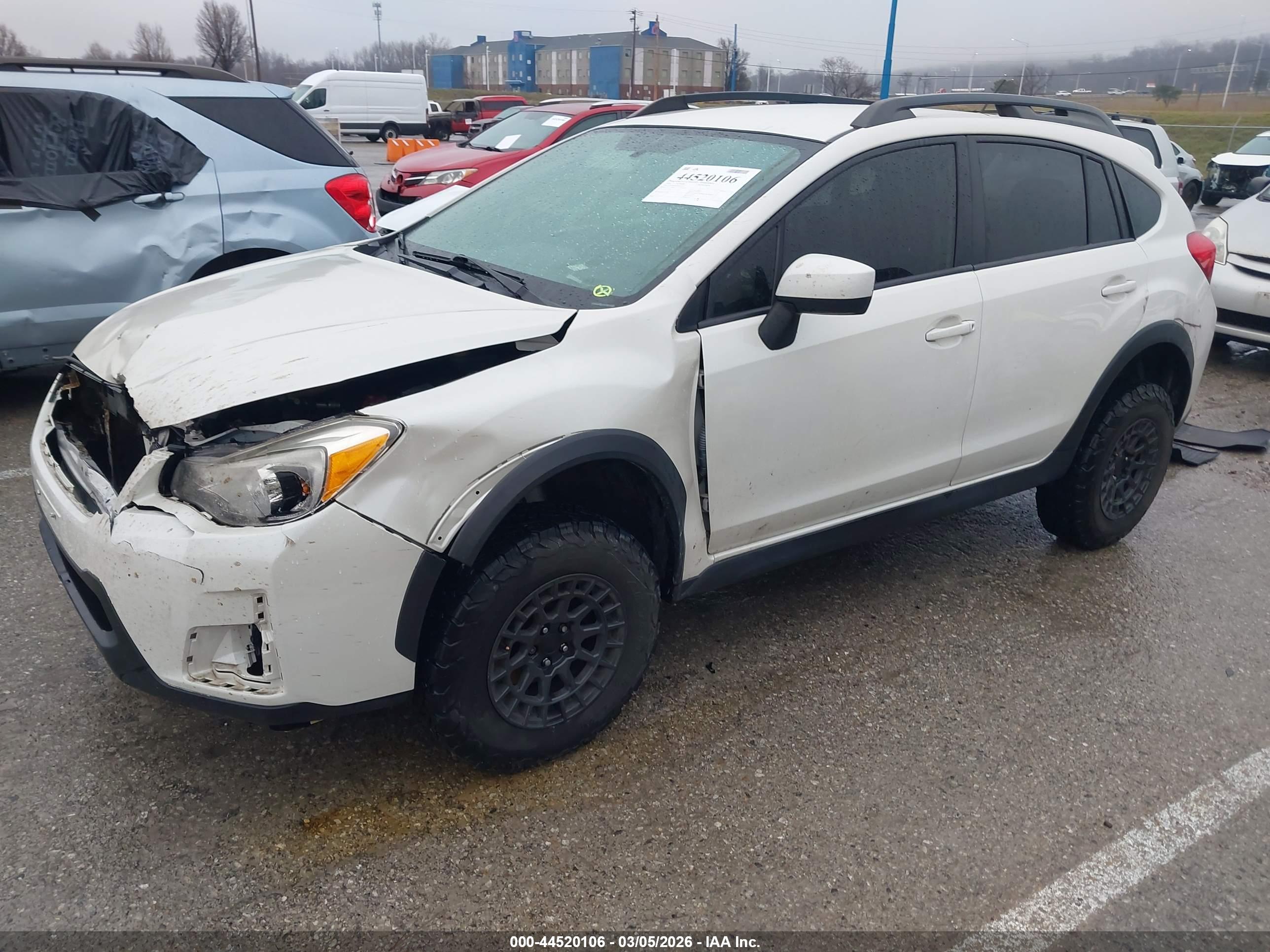 SUBARU CROSSTREK image 2