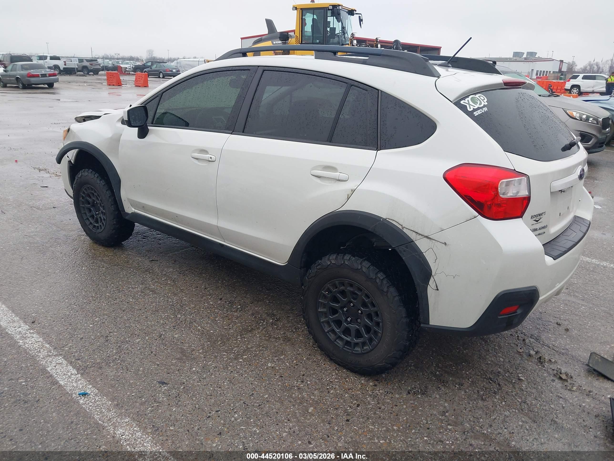 SUBARU CROSSTREK image 3