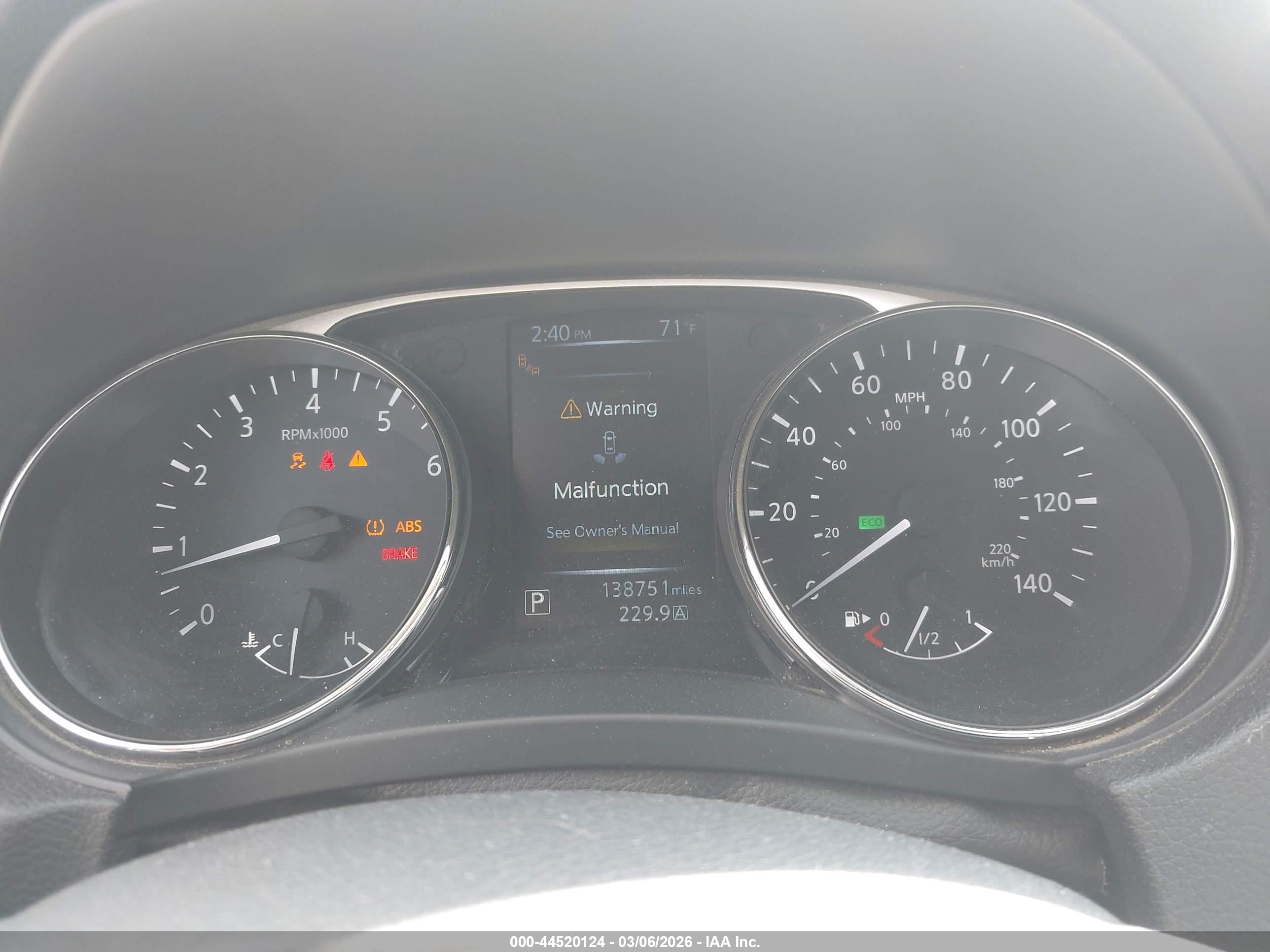 NISSAN ROGUE image 7