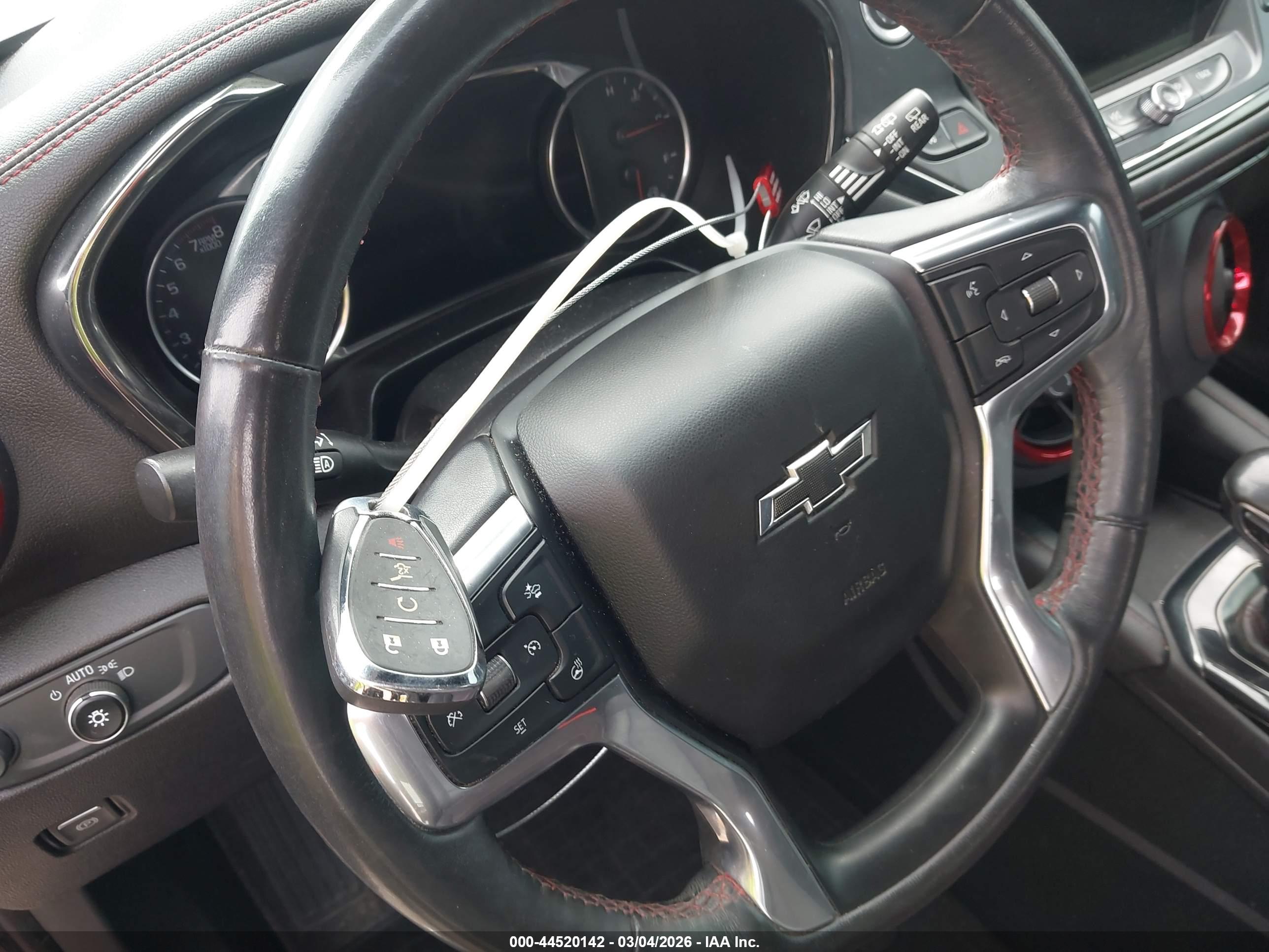CHEVROLET BLAZER image 11