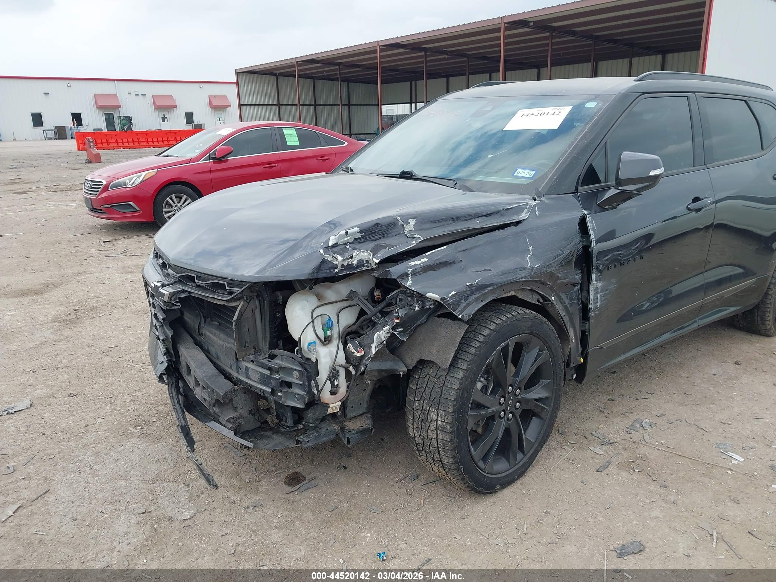CHEVROLET BLAZER image 6