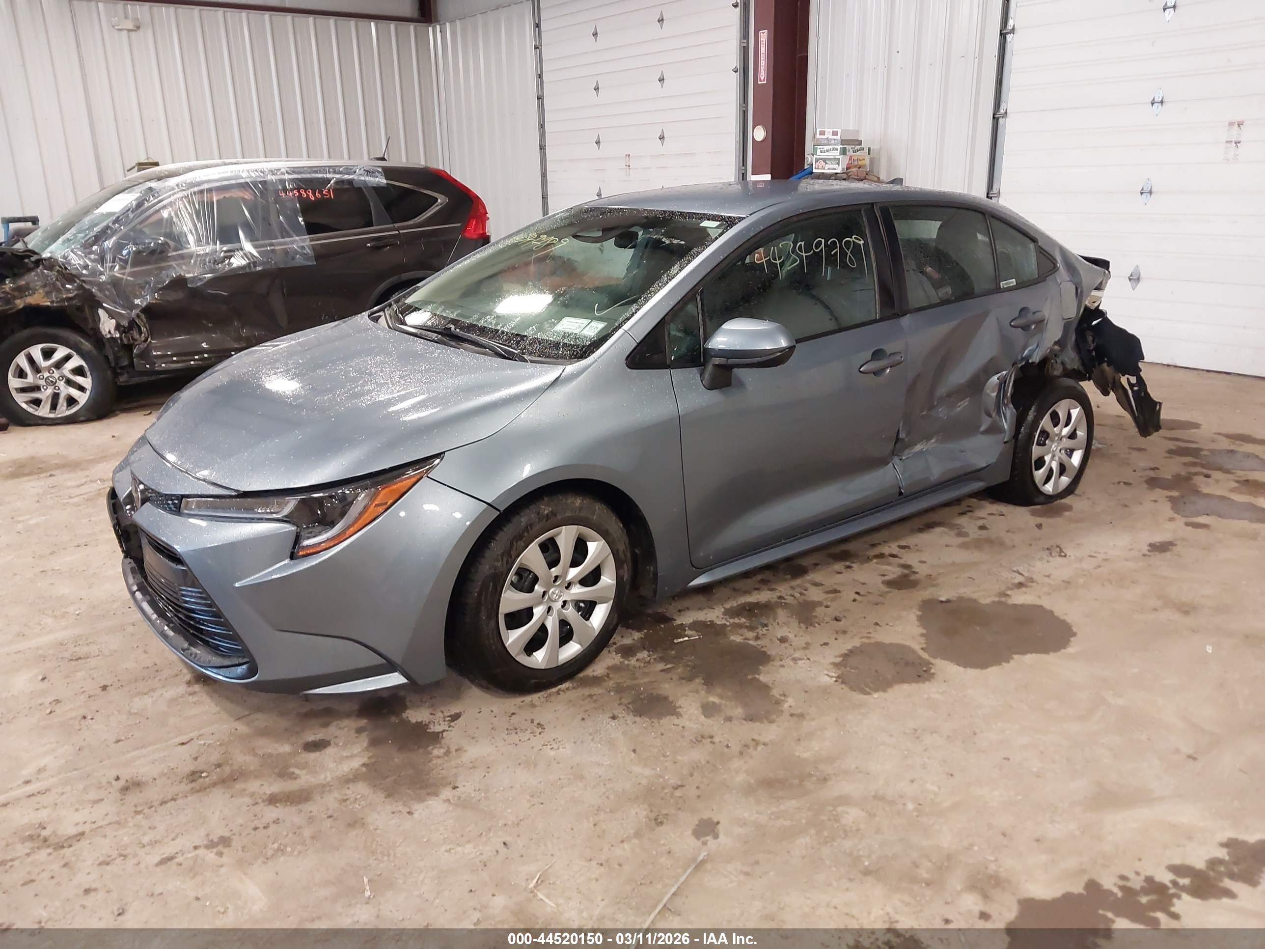 TOYOTA COROLLA image 2