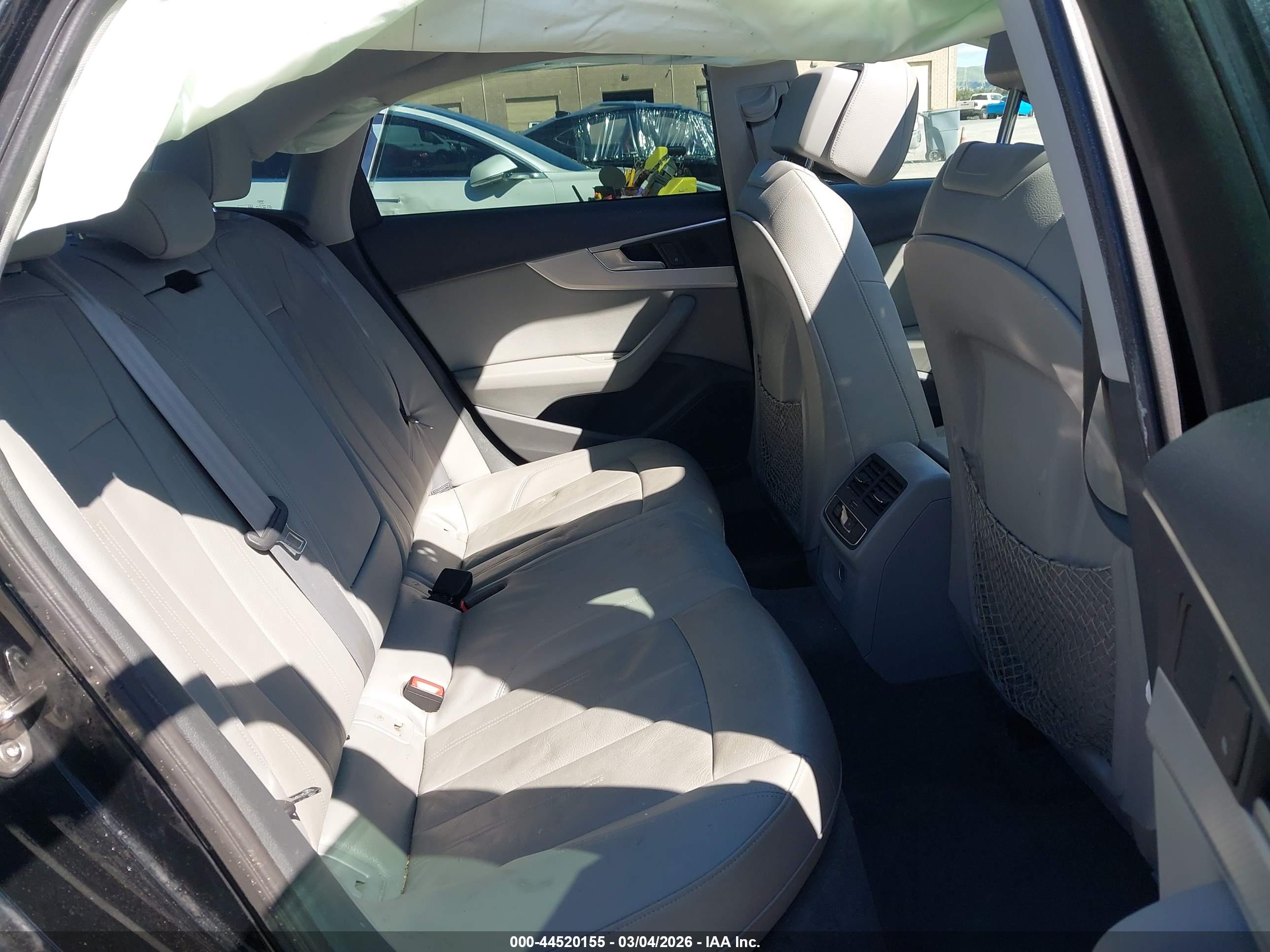 AUDI A4 image 8