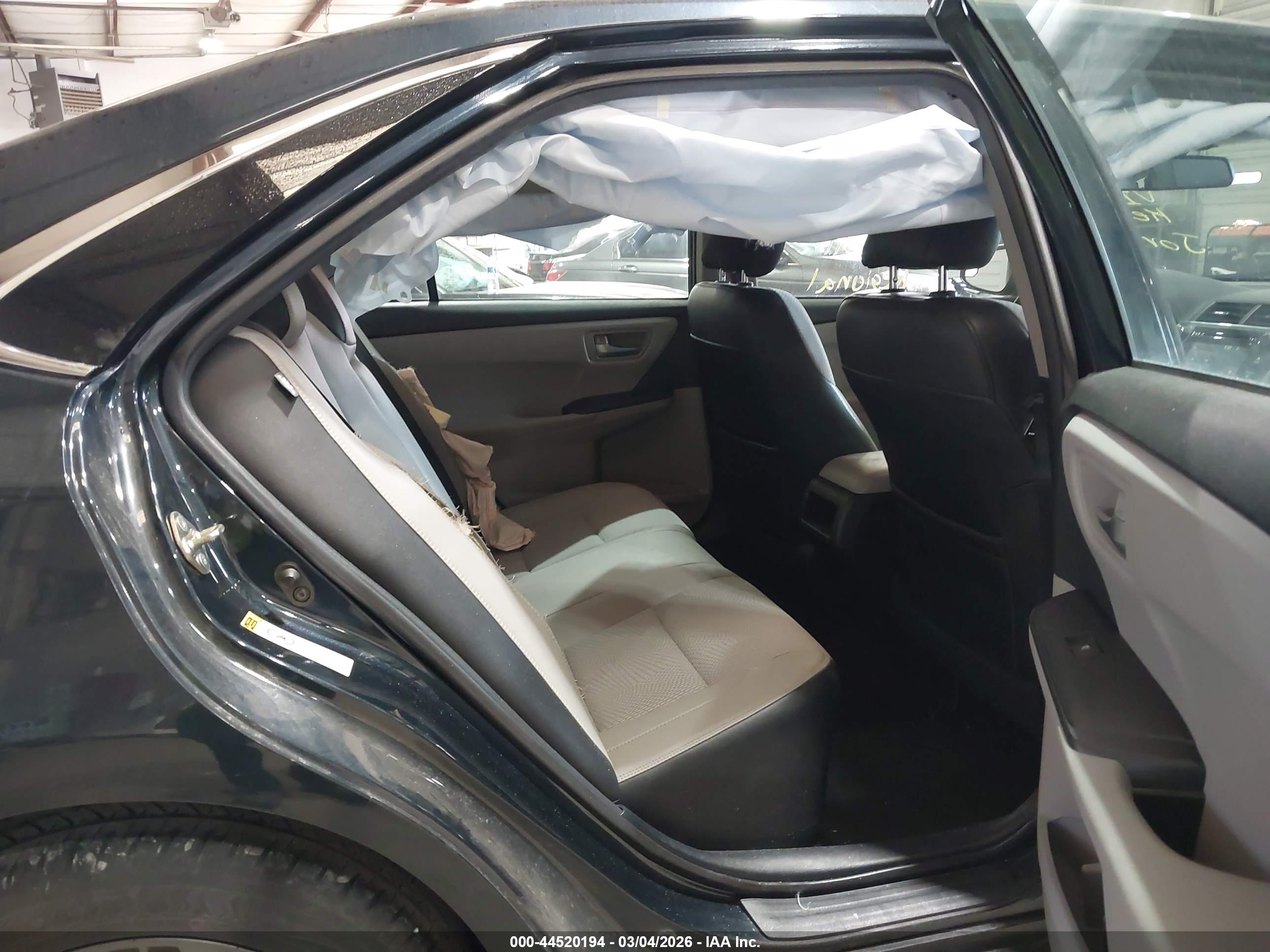 TOYOTA CAMRY image 8