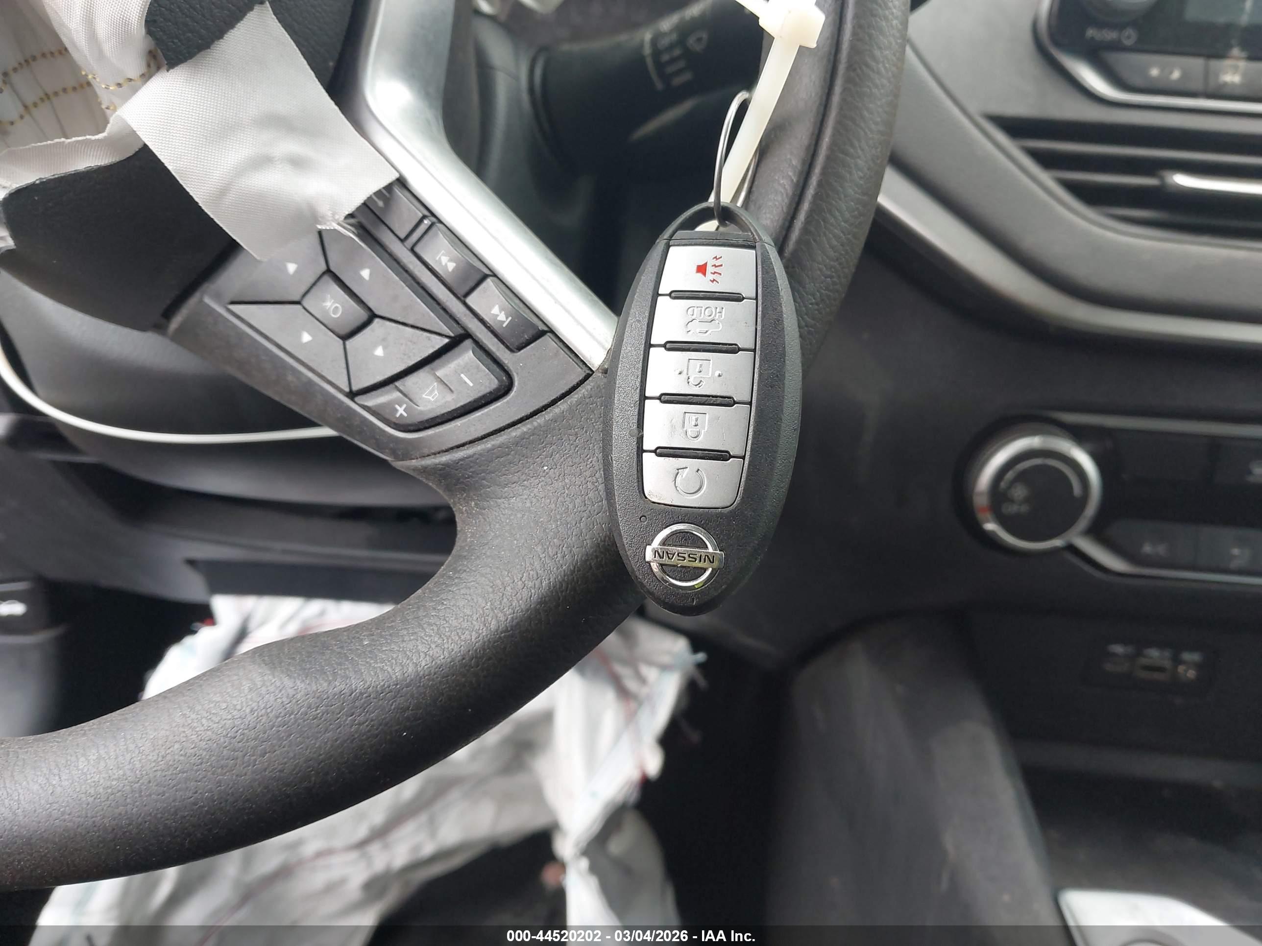 NISSAN ALTIMA image 11