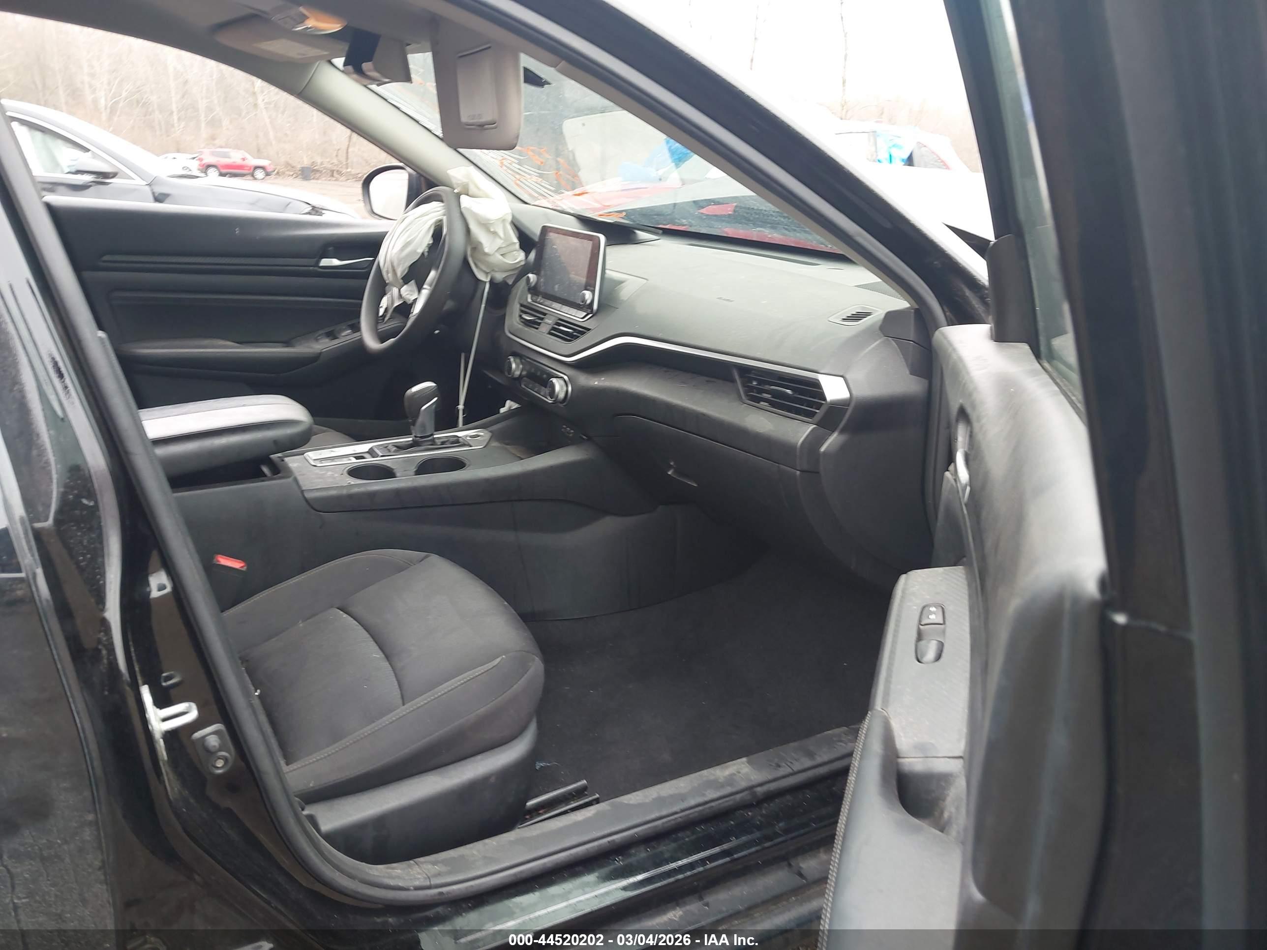 NISSAN ALTIMA image 5
