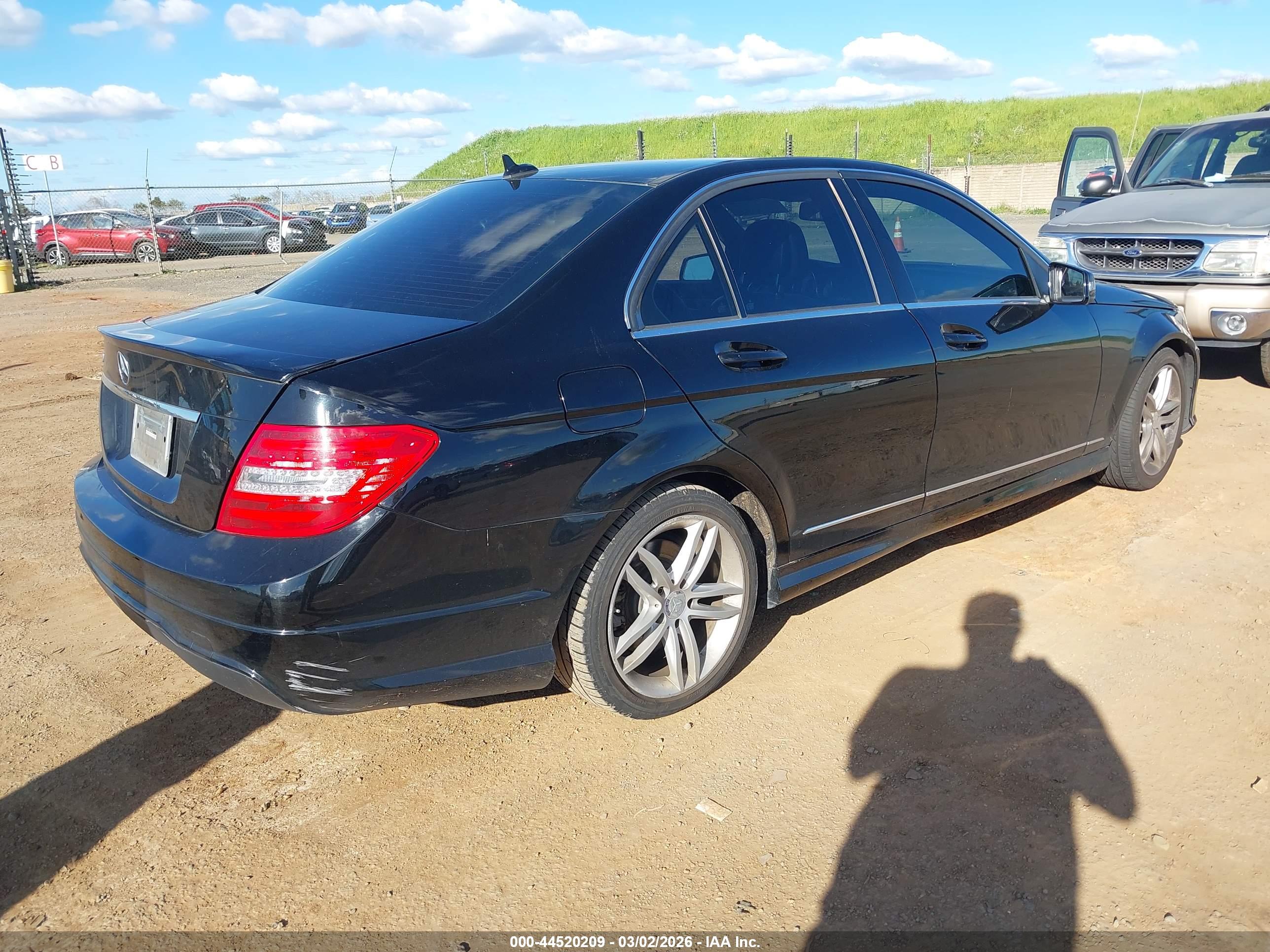 MERCEDES-BENZ C image 4