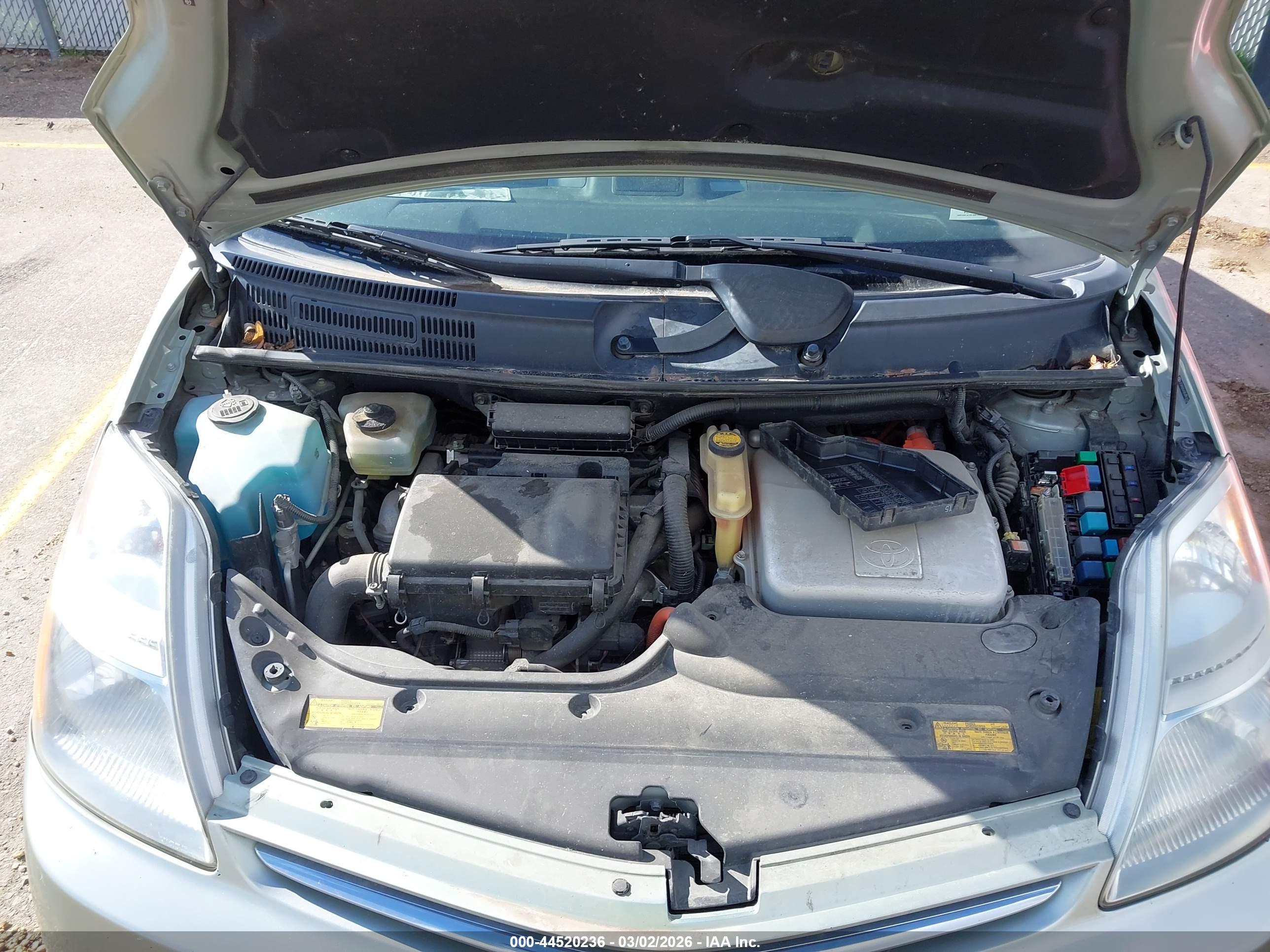 TOYOTA PRIUS image 10