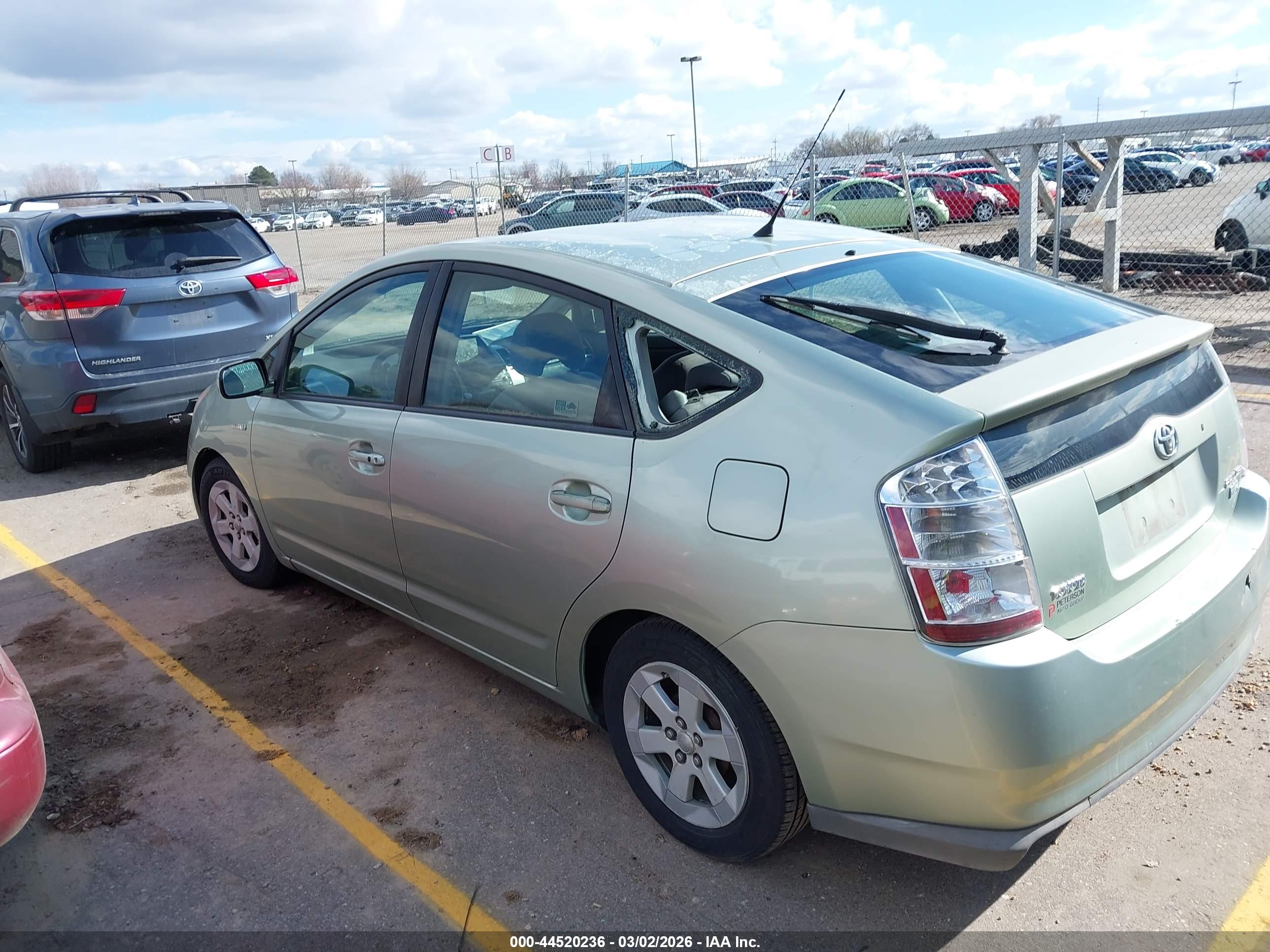 TOYOTA PRIUS image 3