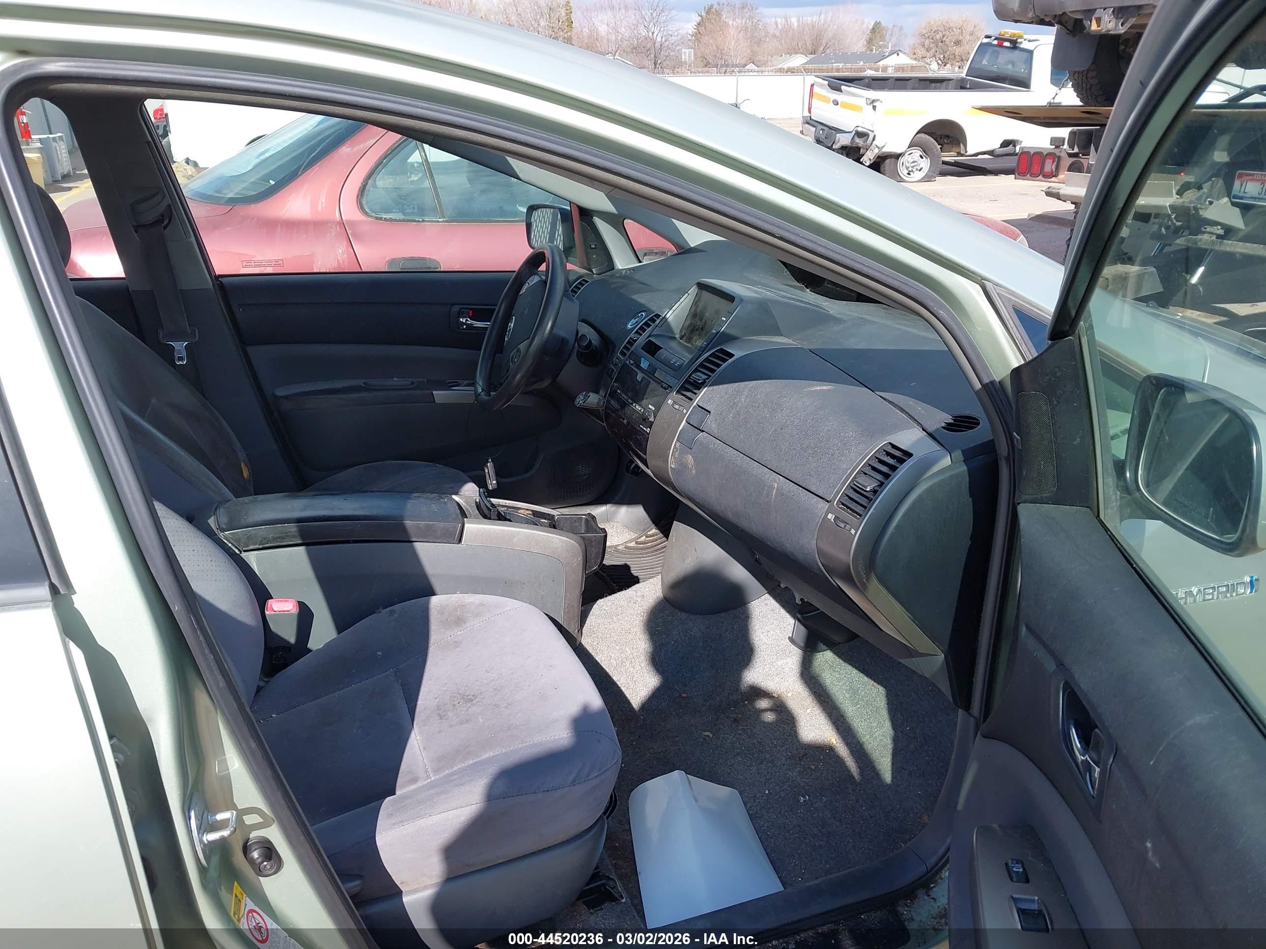 TOYOTA PRIUS image 5