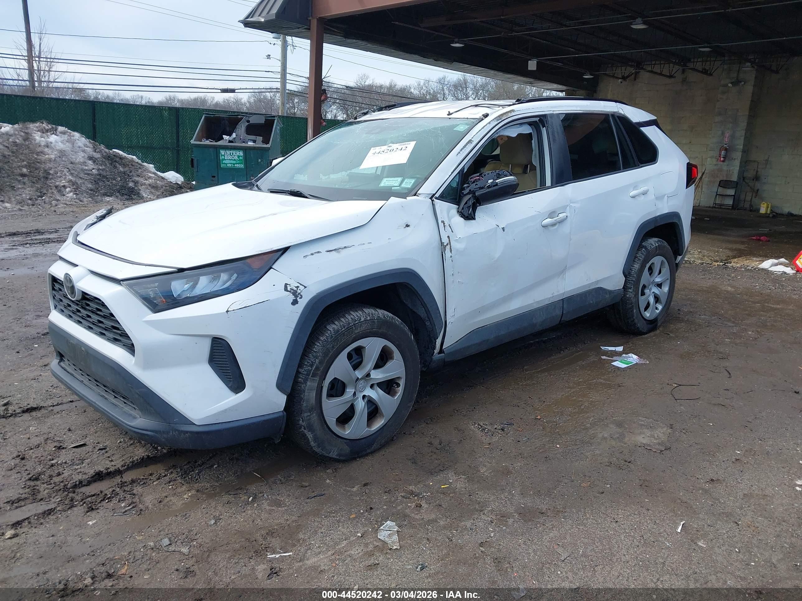TOYOTA RAV4 image 2