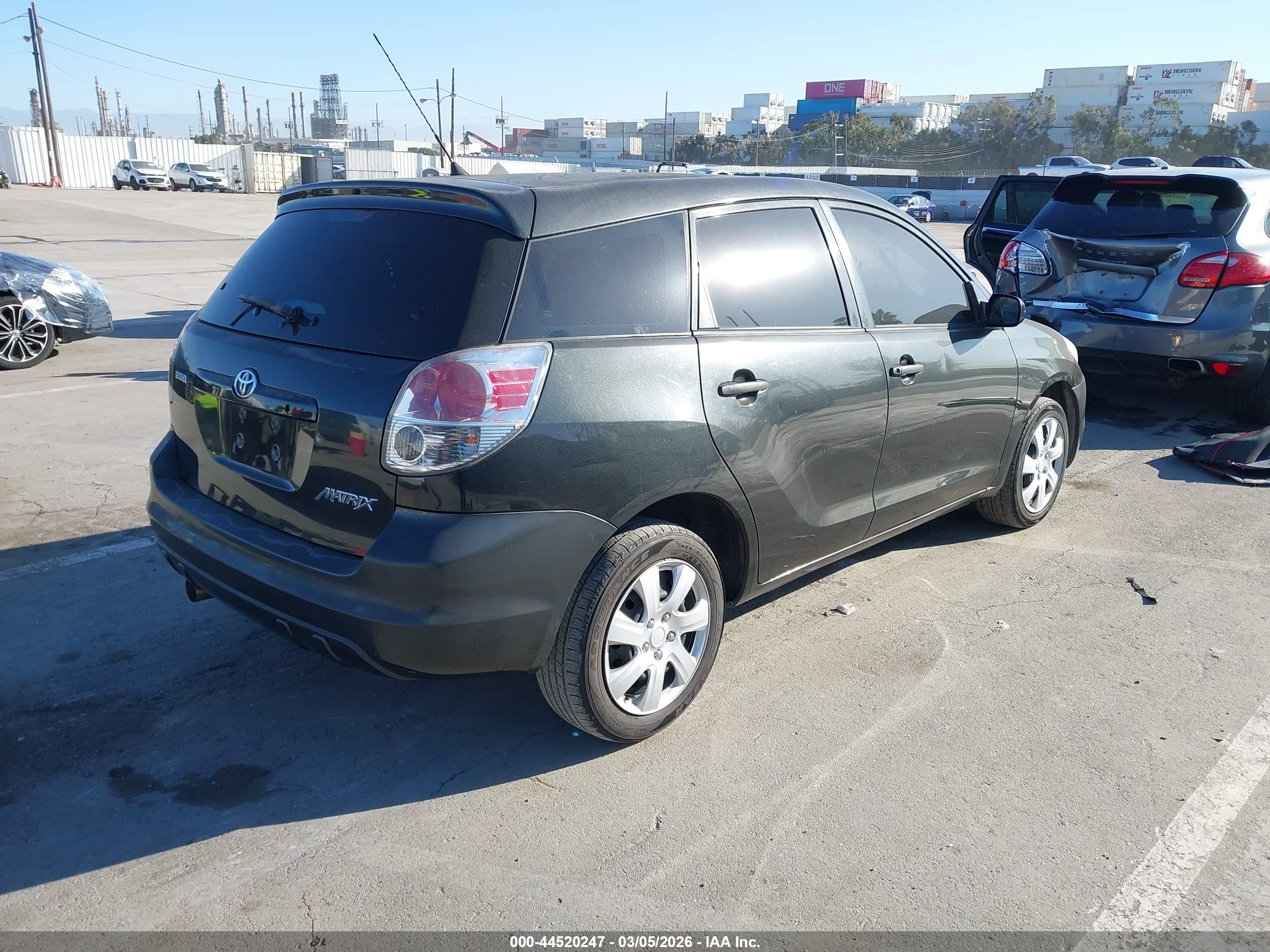 TOYOTA MATRIX image 4