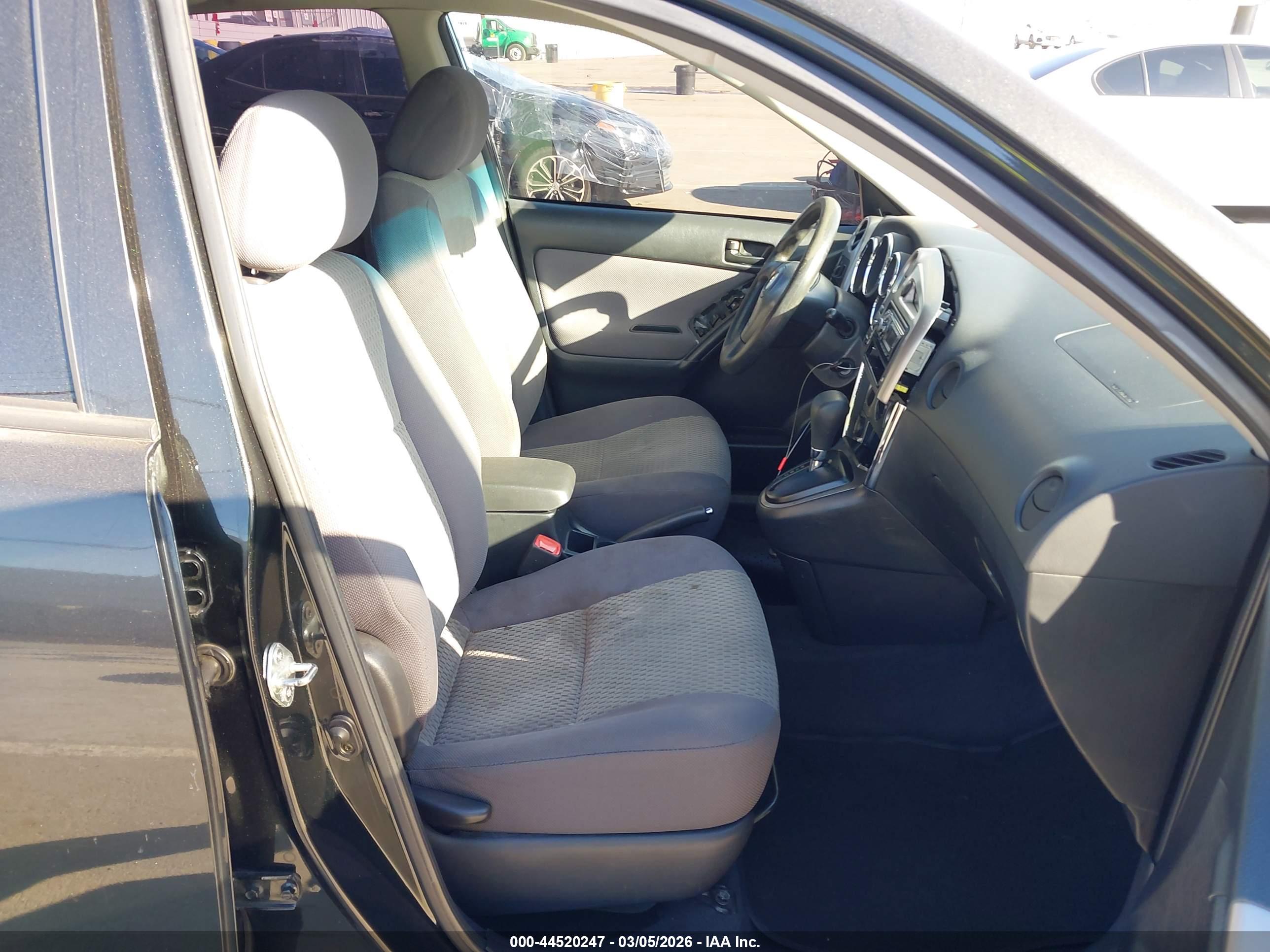 TOYOTA MATRIX image 5