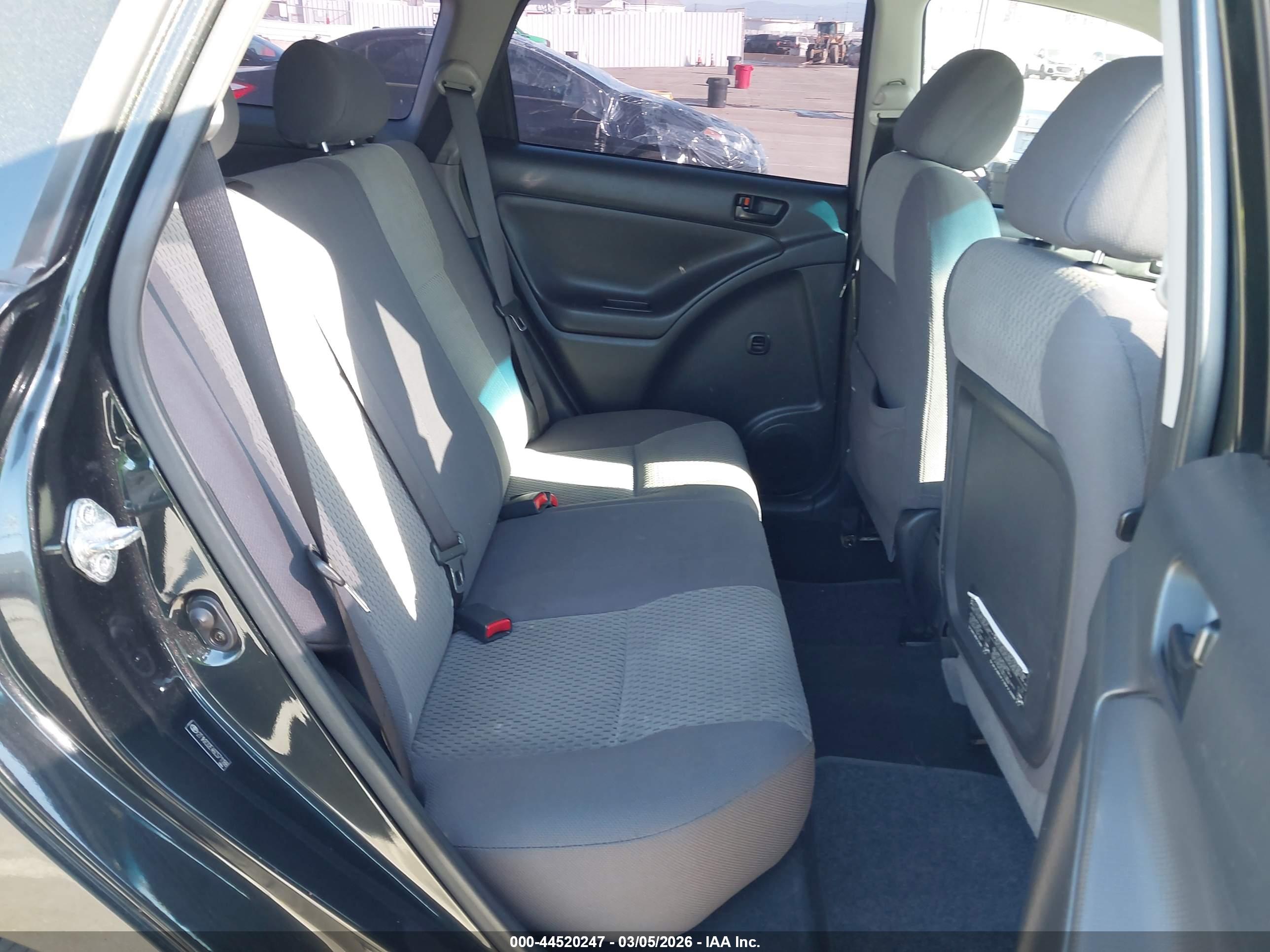 TOYOTA MATRIX image 8