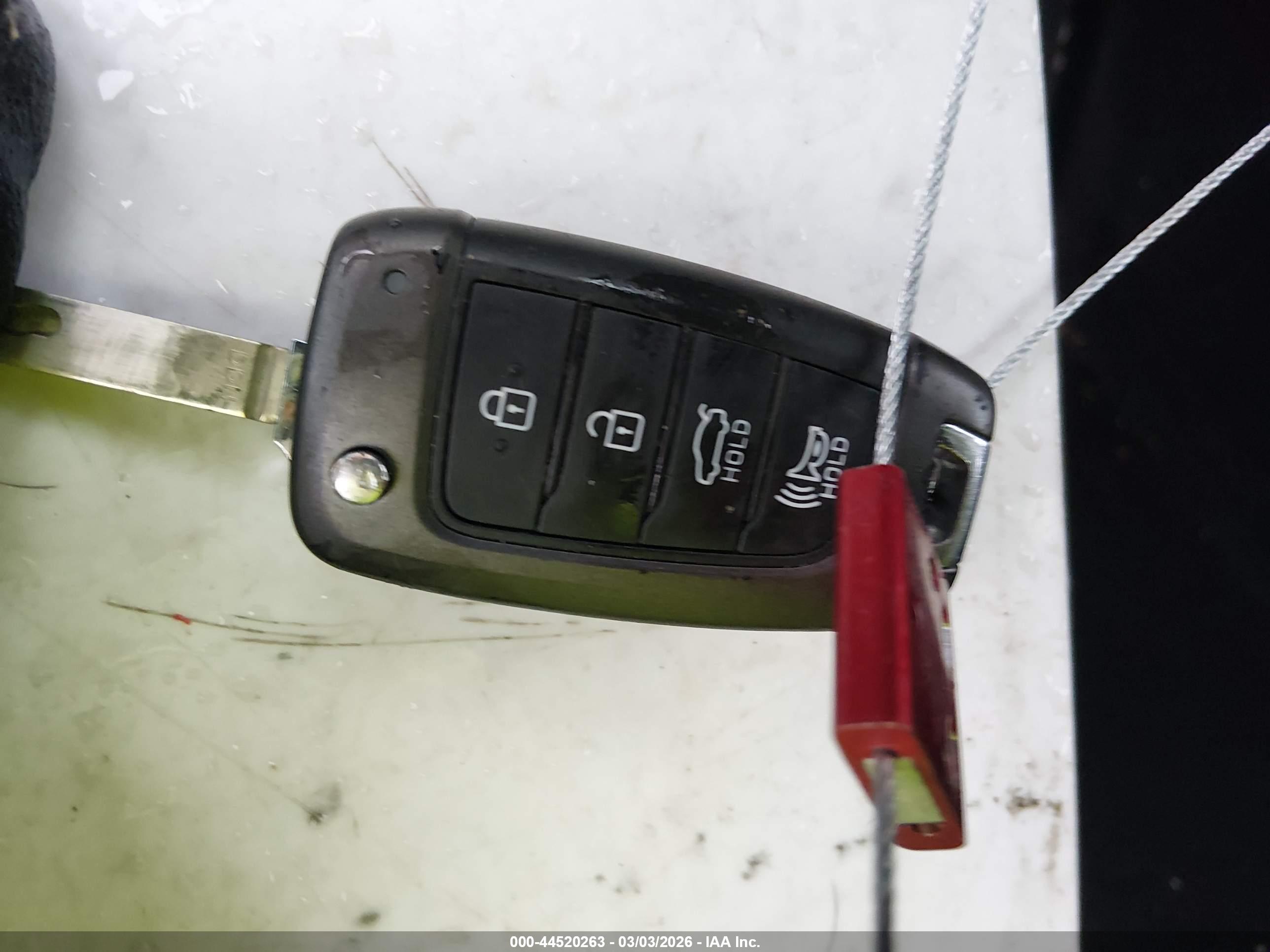 HYUNDAI SONATA image 11