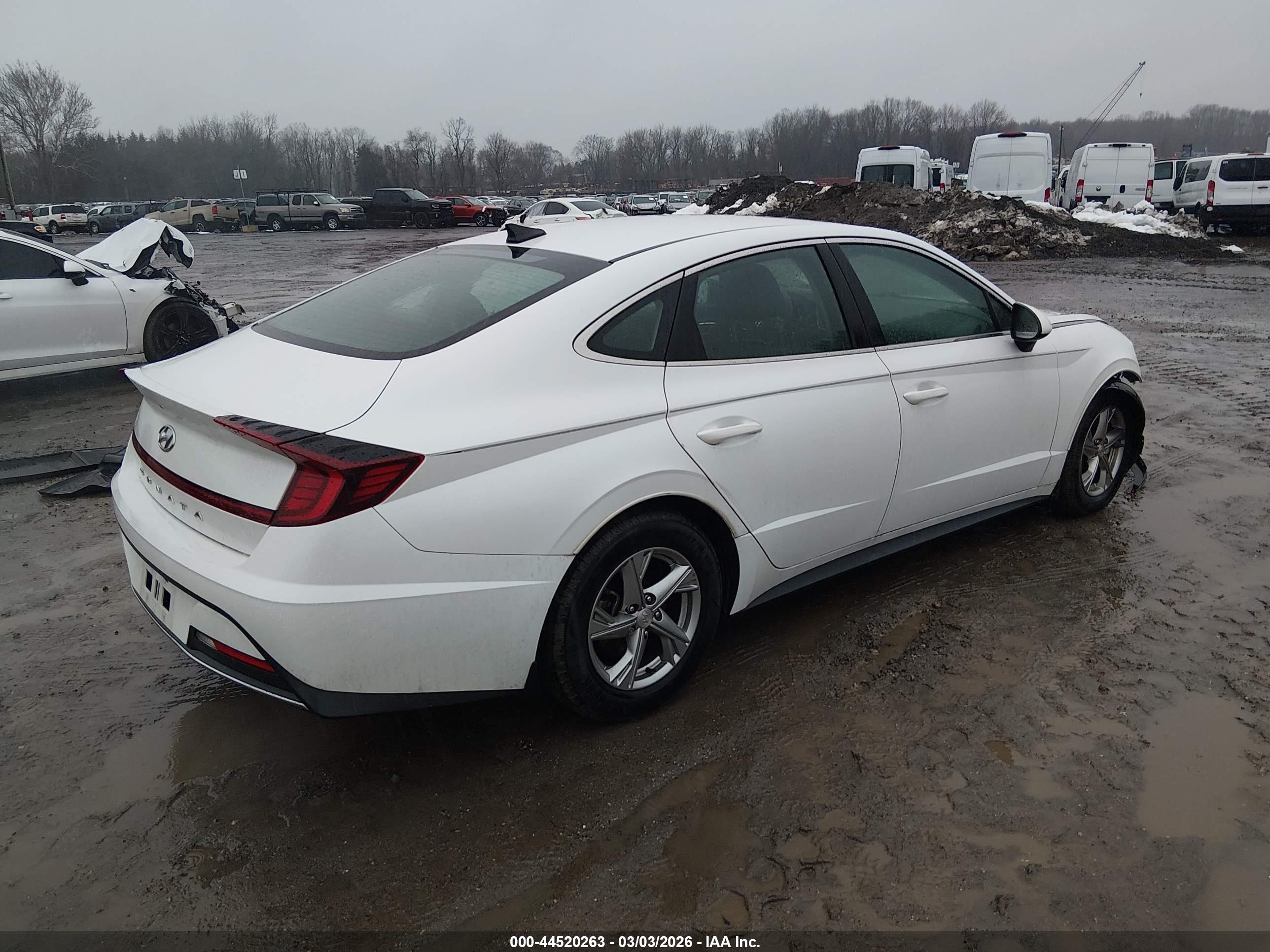 HYUNDAI SONATA image 4