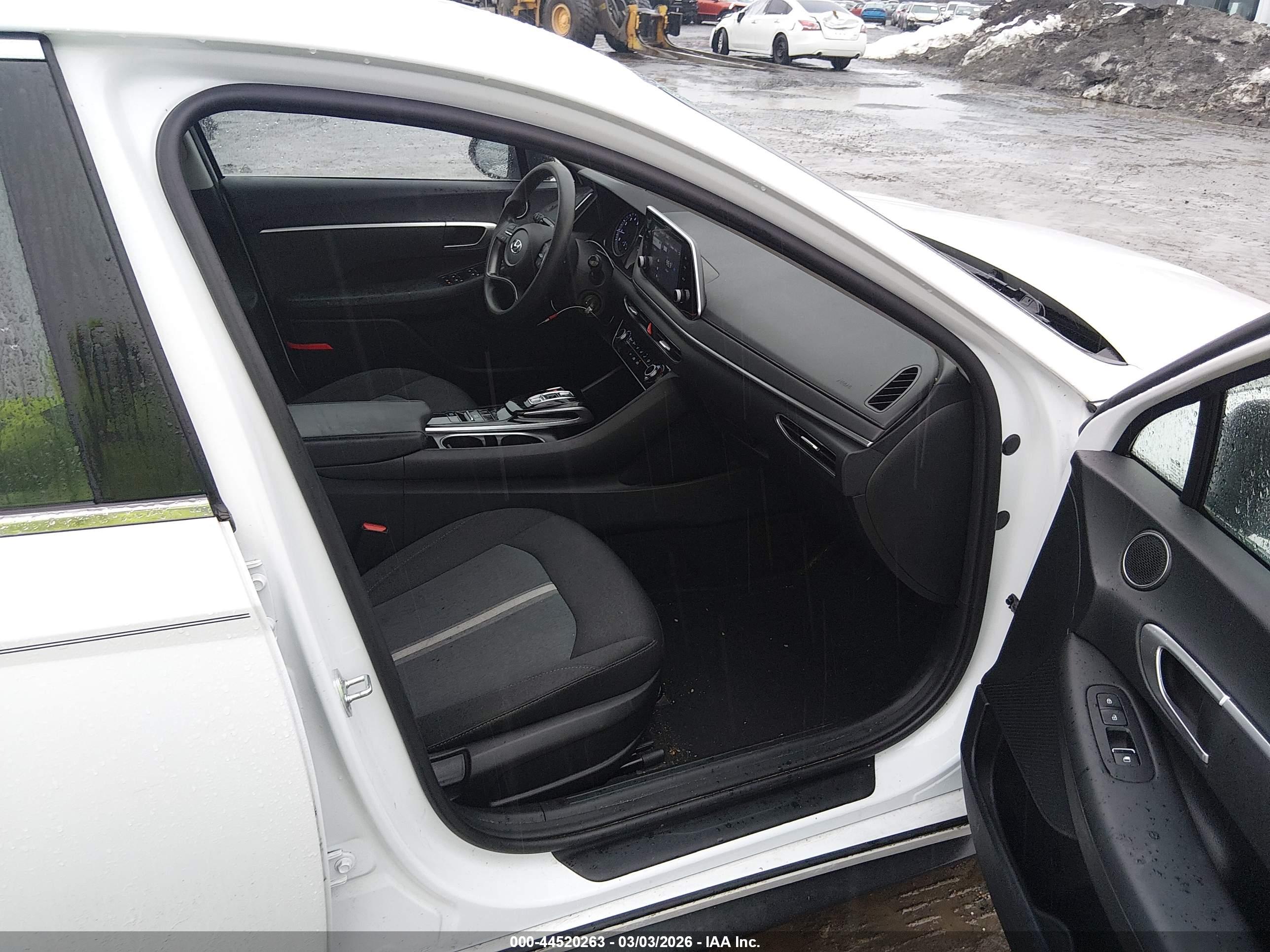 HYUNDAI SONATA image 5