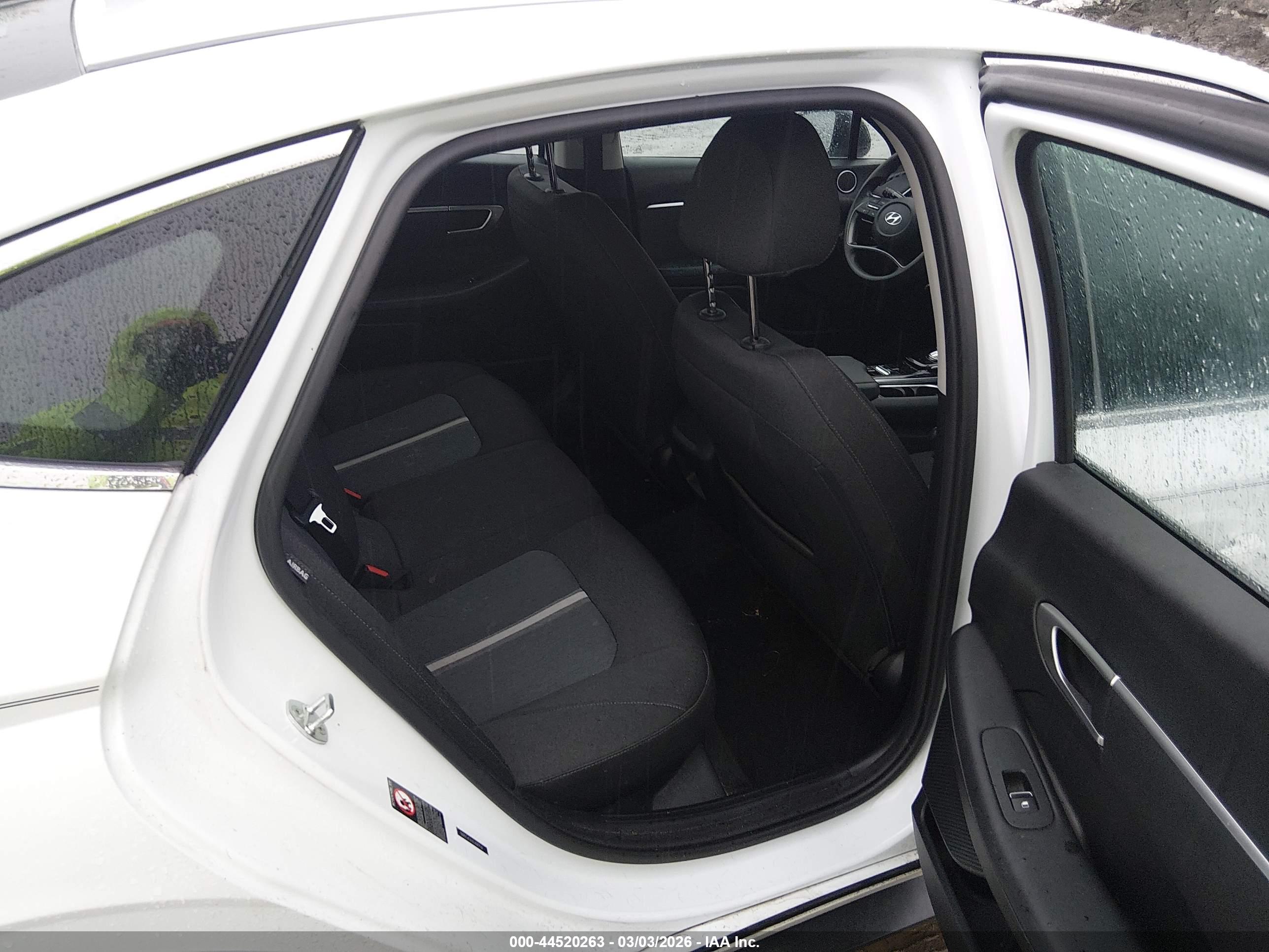 HYUNDAI SONATA image 8