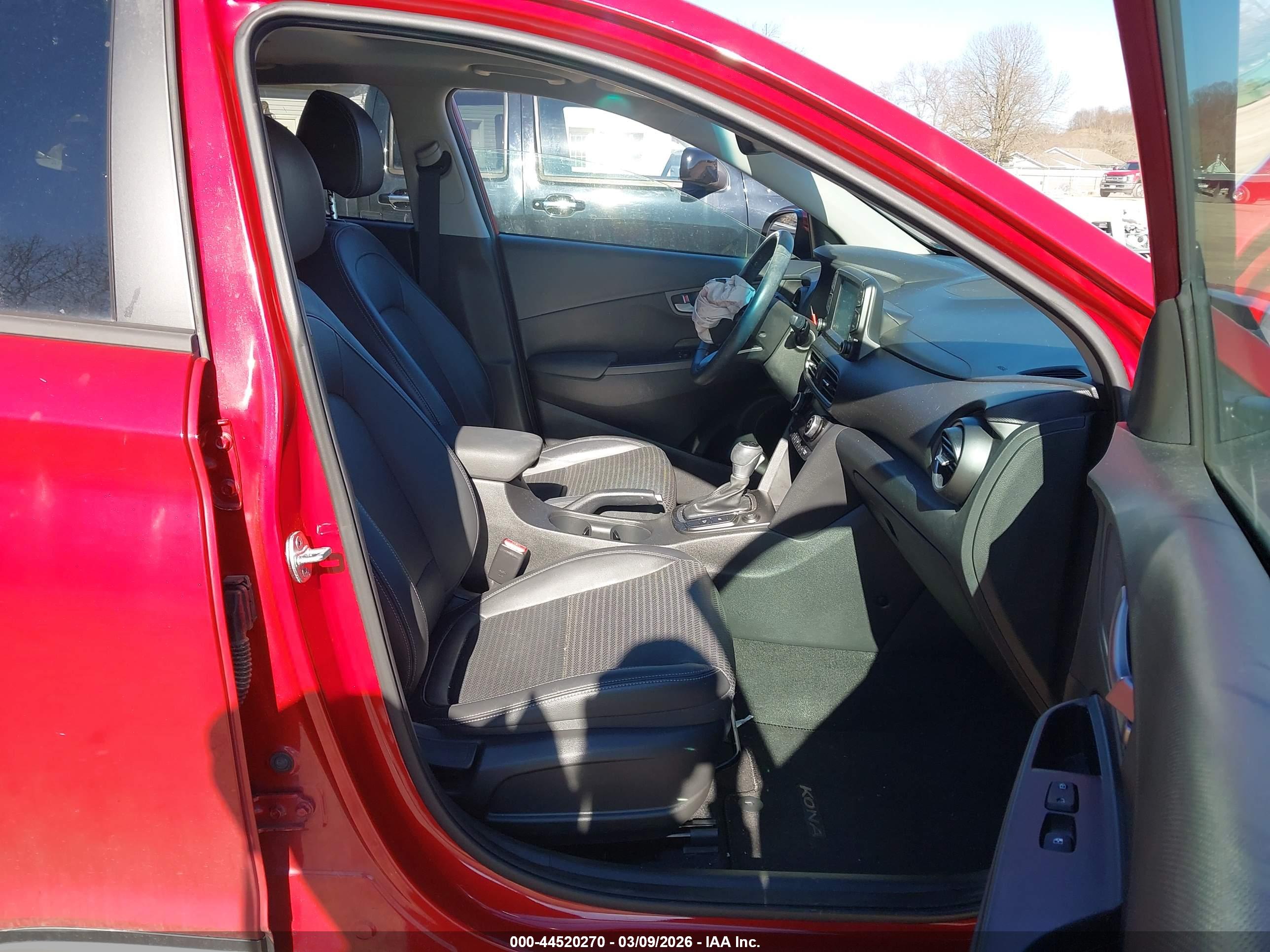 HYUNDAI KONA image 5