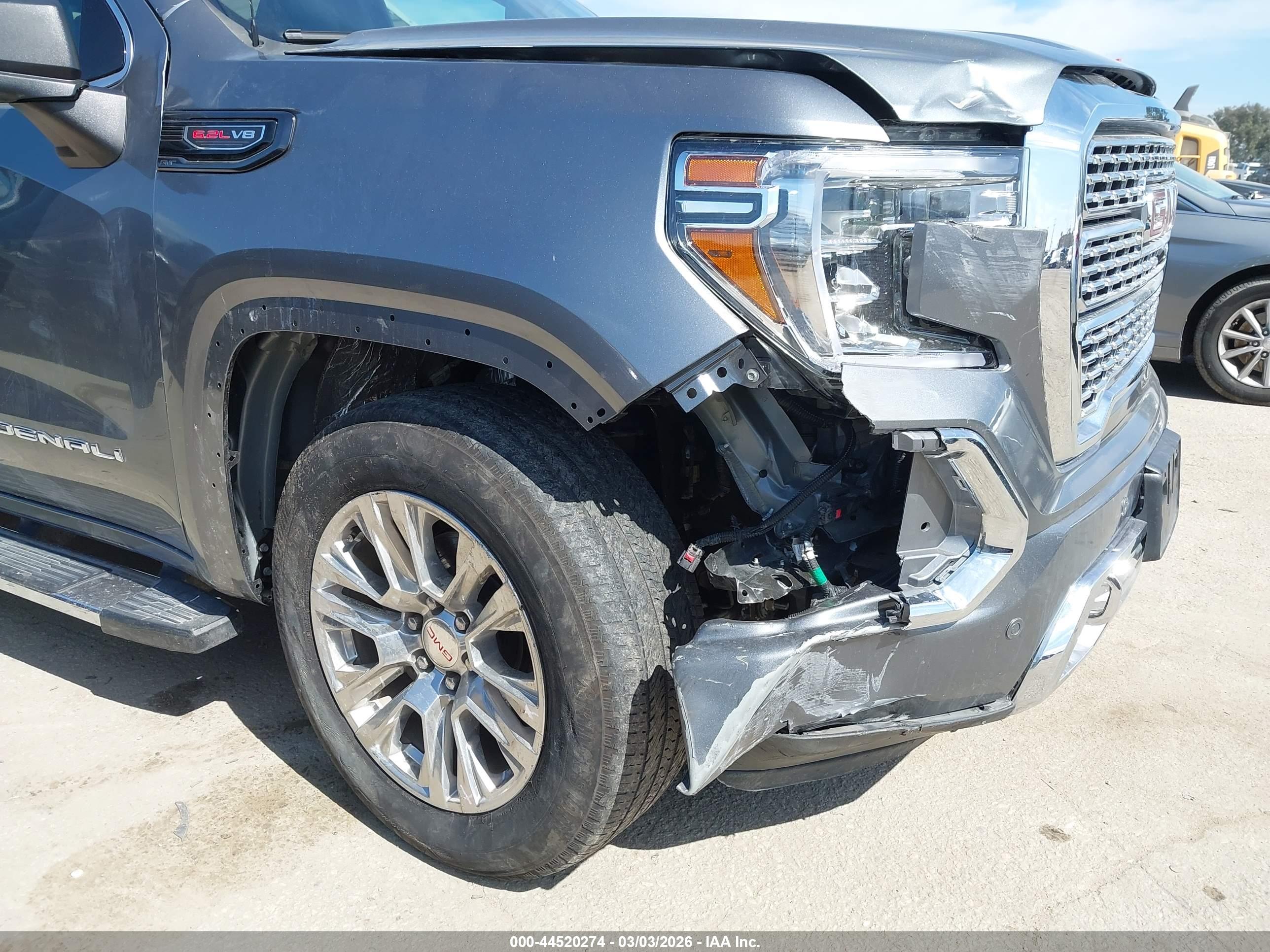 GMC SIERRA image 6