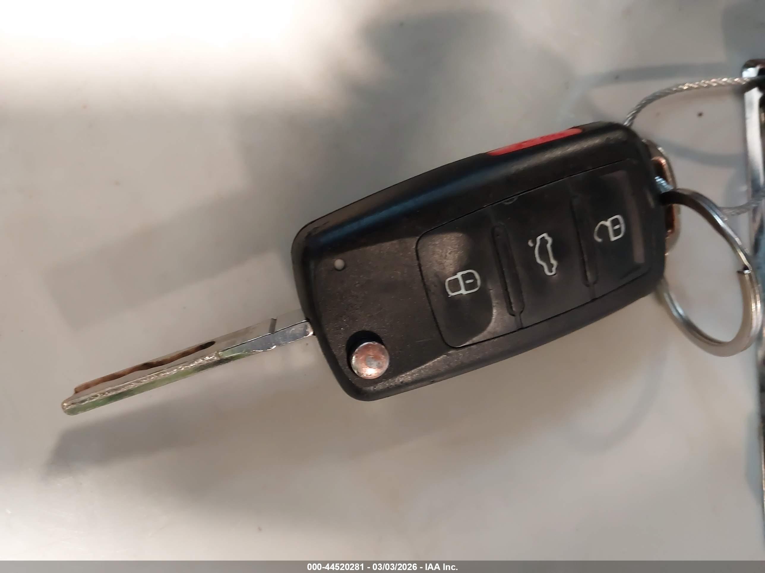VOLKSWAGEN PASSAT image 11