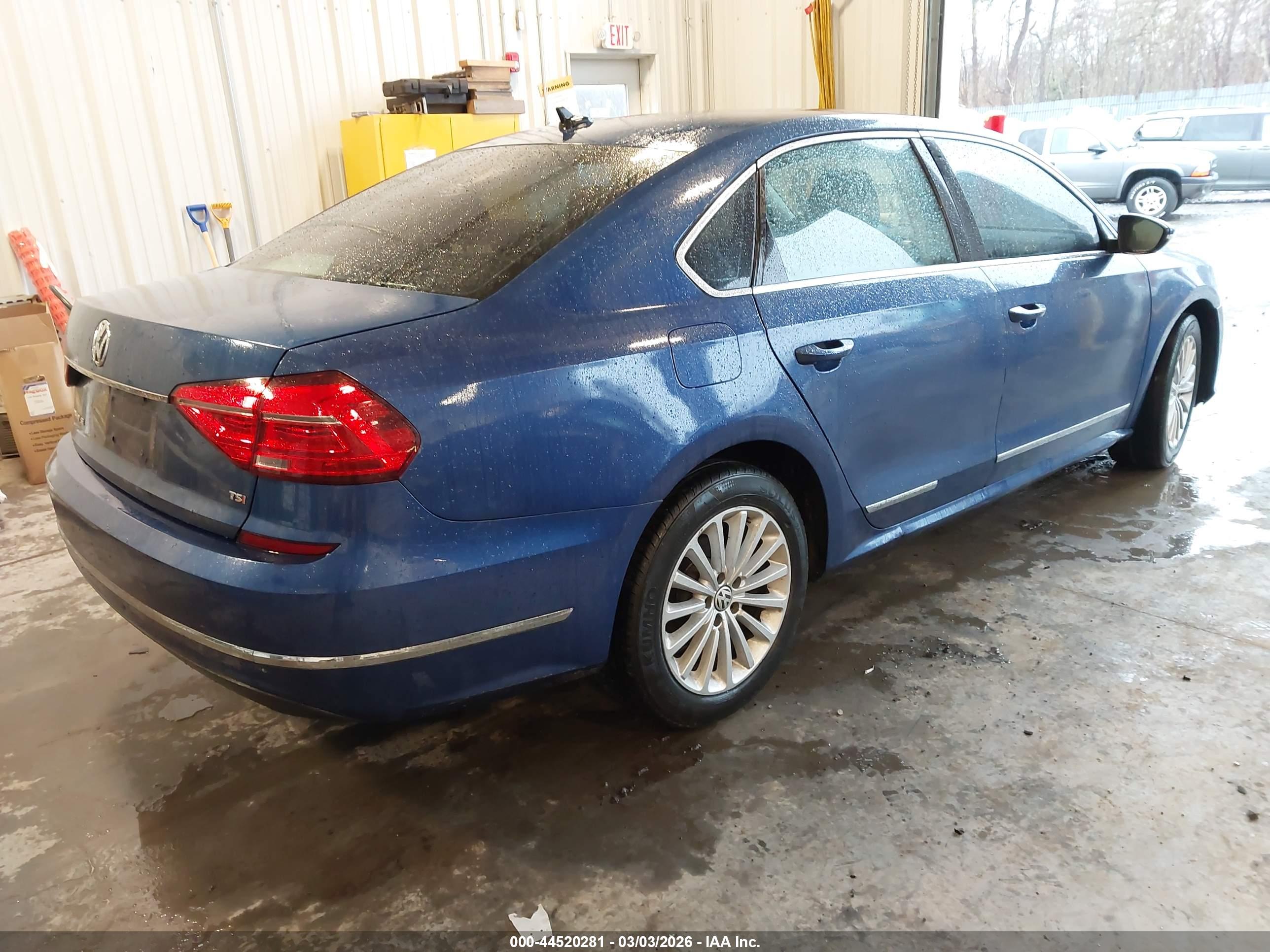 VOLKSWAGEN PASSAT image 4