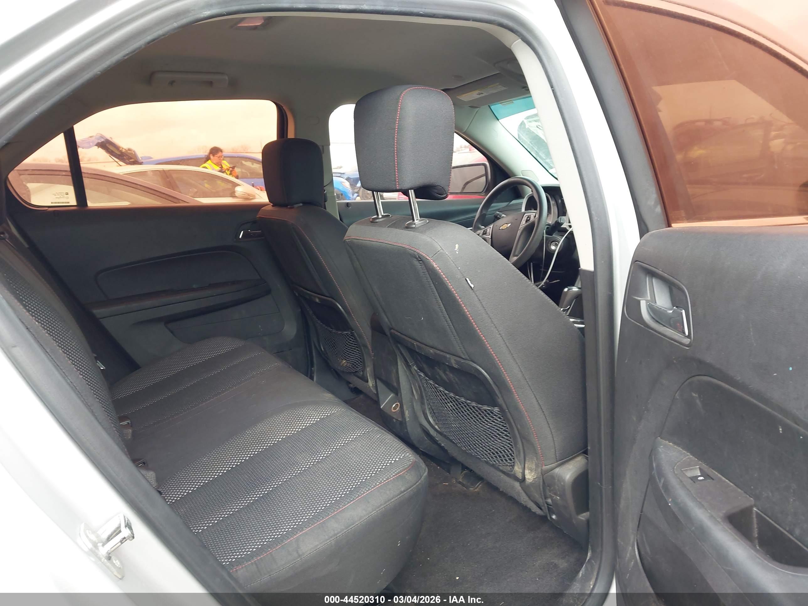 CHEVROLET EQUINOX image 8