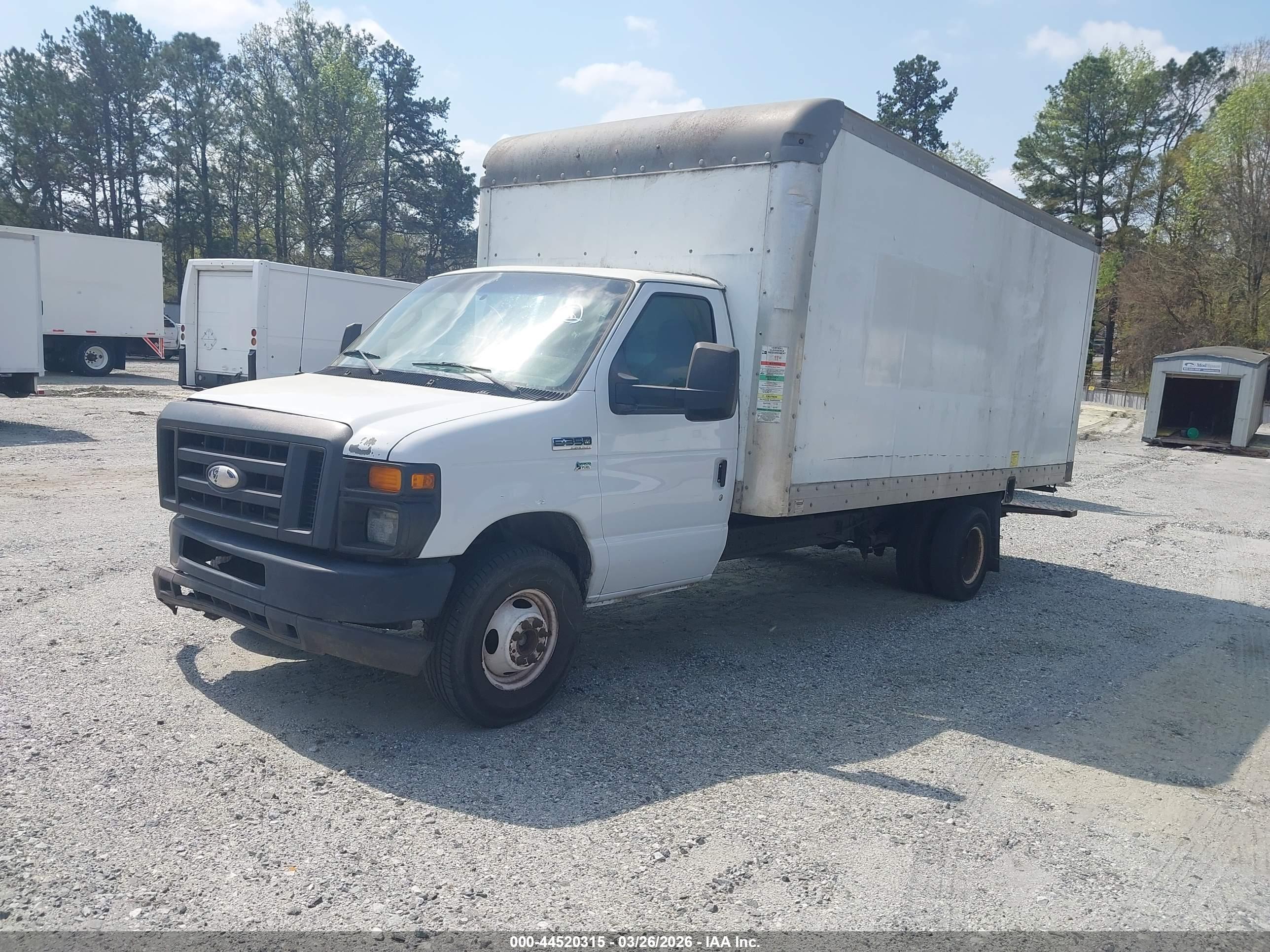 FORD E-350 image 2