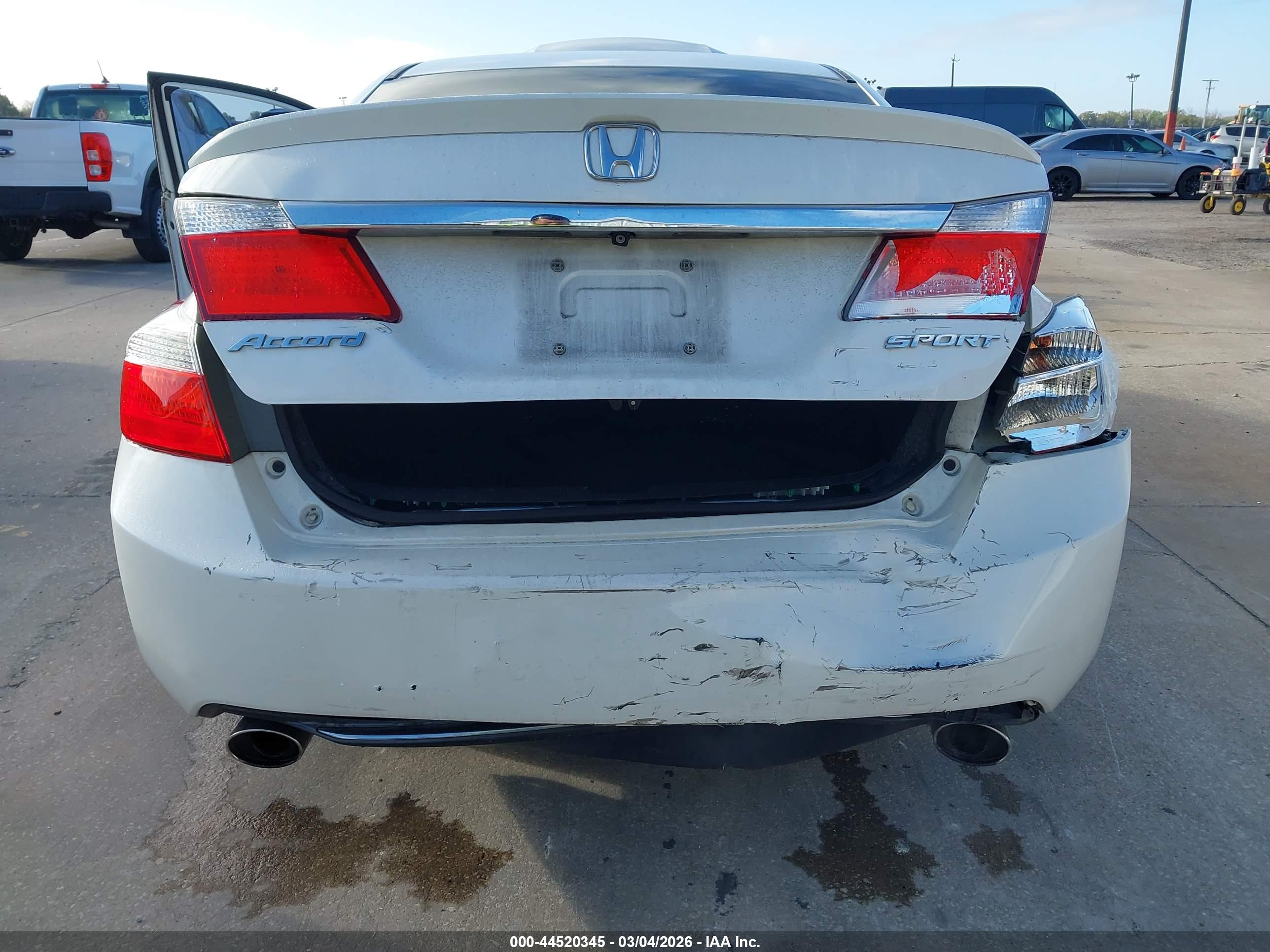 HONDA ACCORD image 6