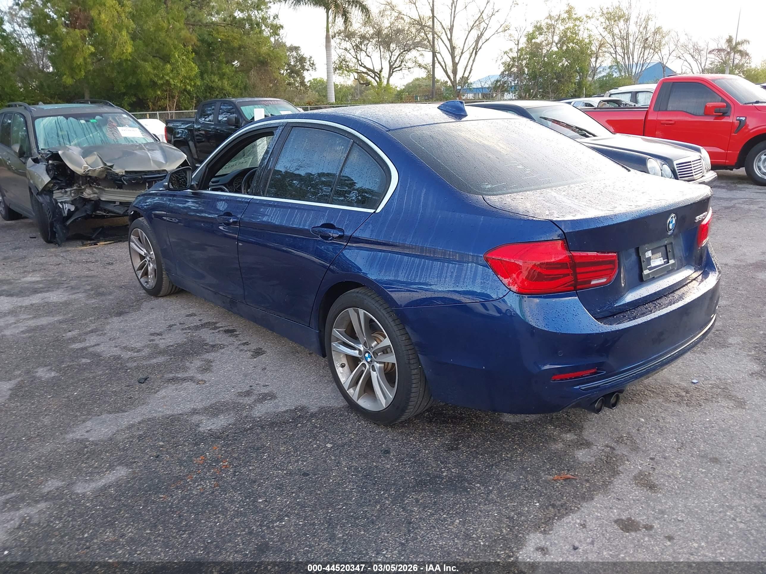 BMW 330I image 3