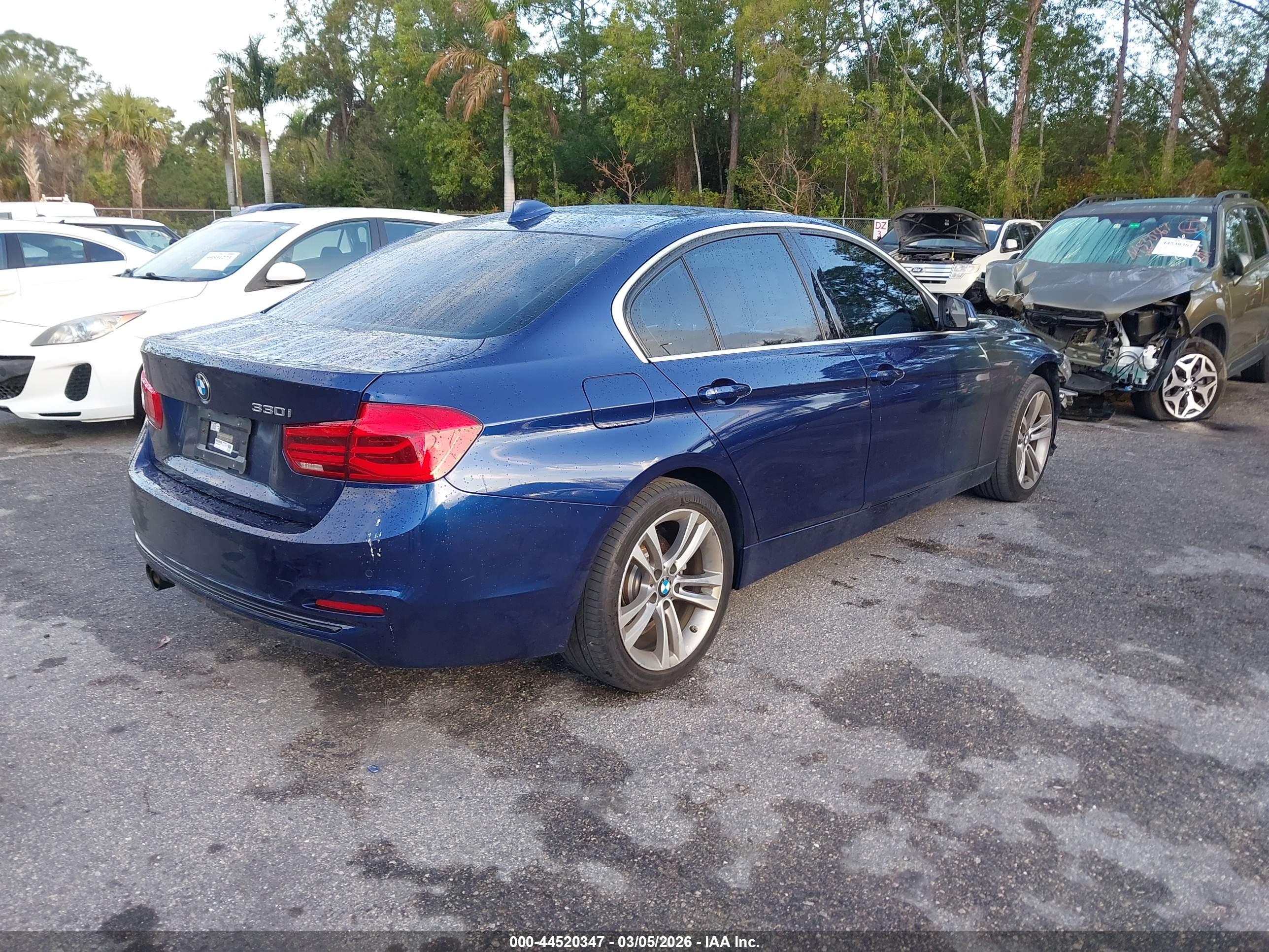 BMW 330I image 4