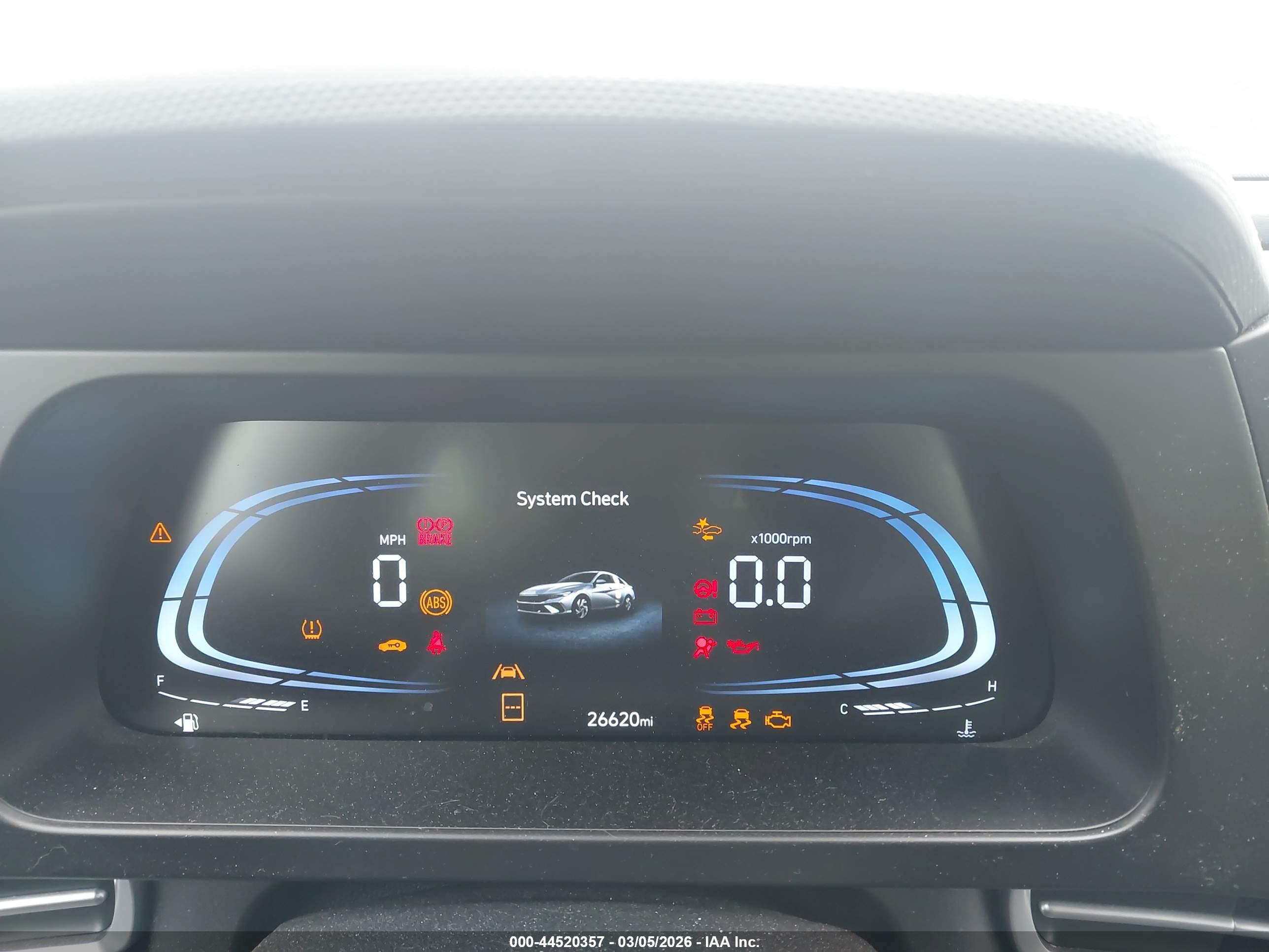 HYUNDAI ELANTRA image 7