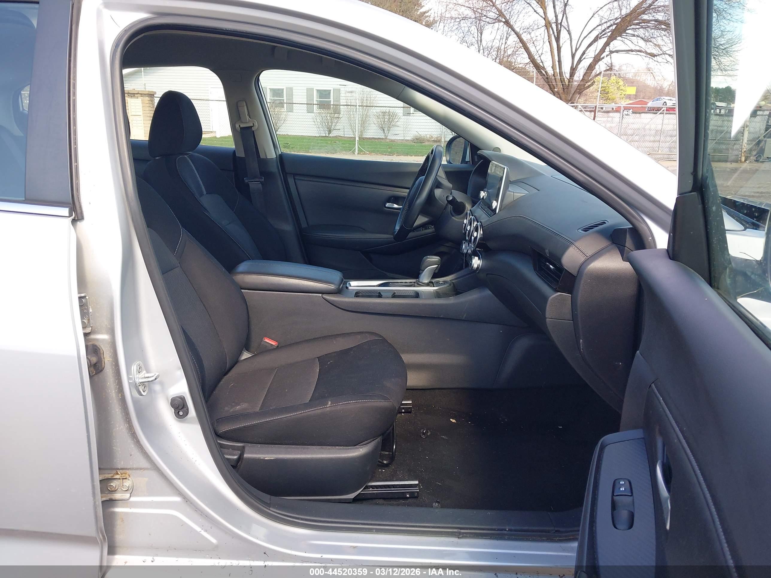 NISSAN SENTRA image 5