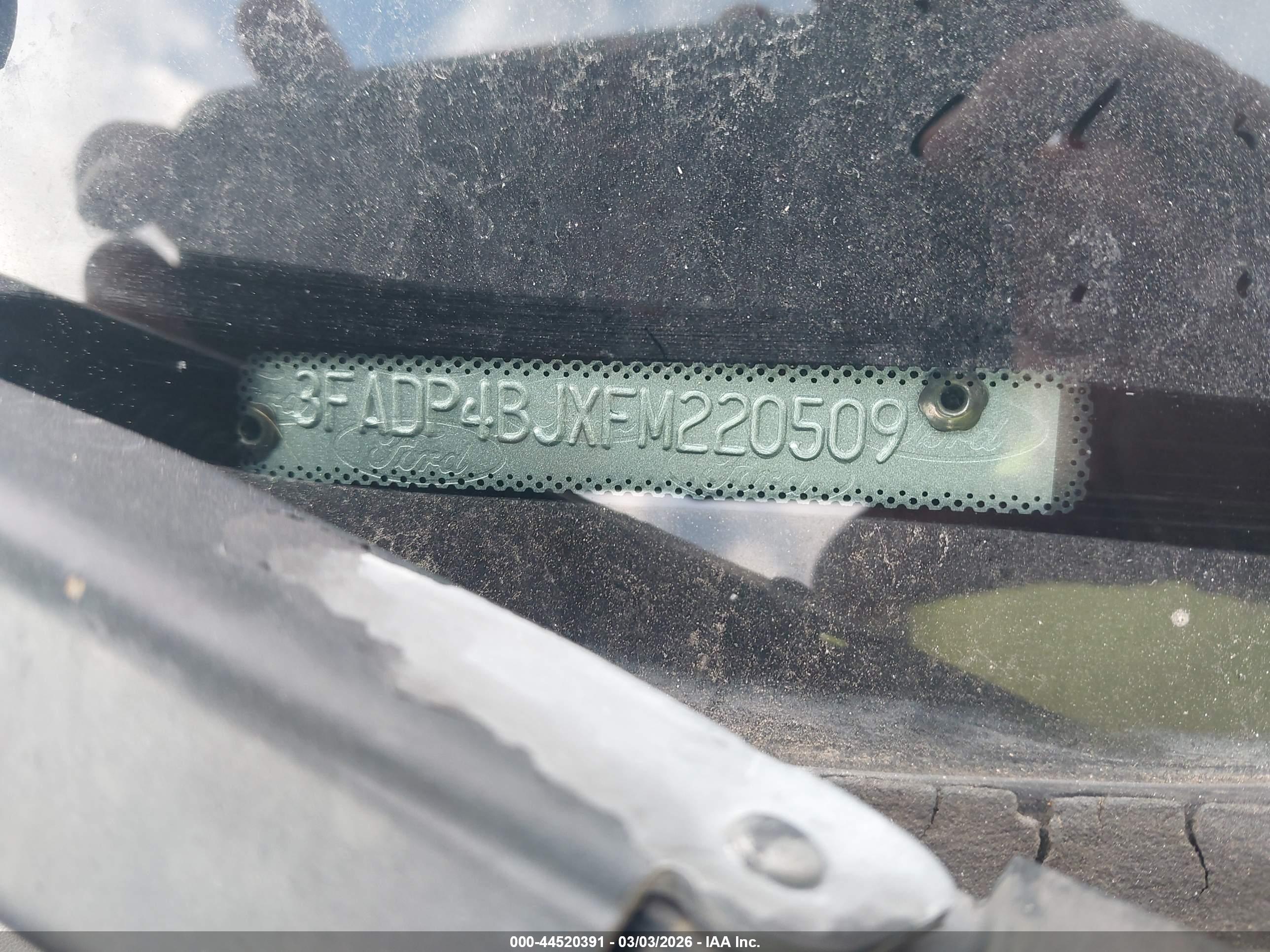 FORD FIESTA image 9