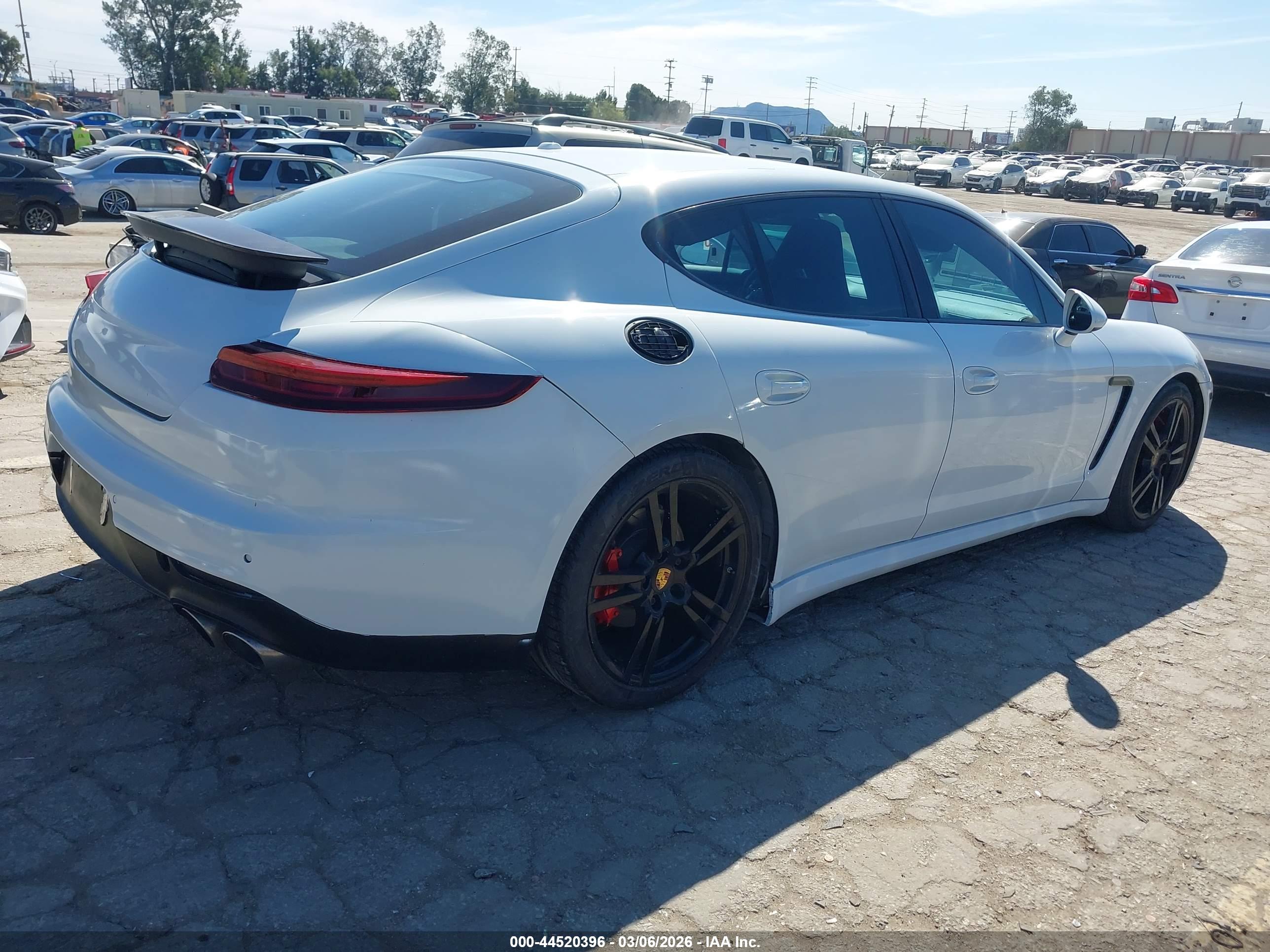 PORSCHE PANAMERA image 4