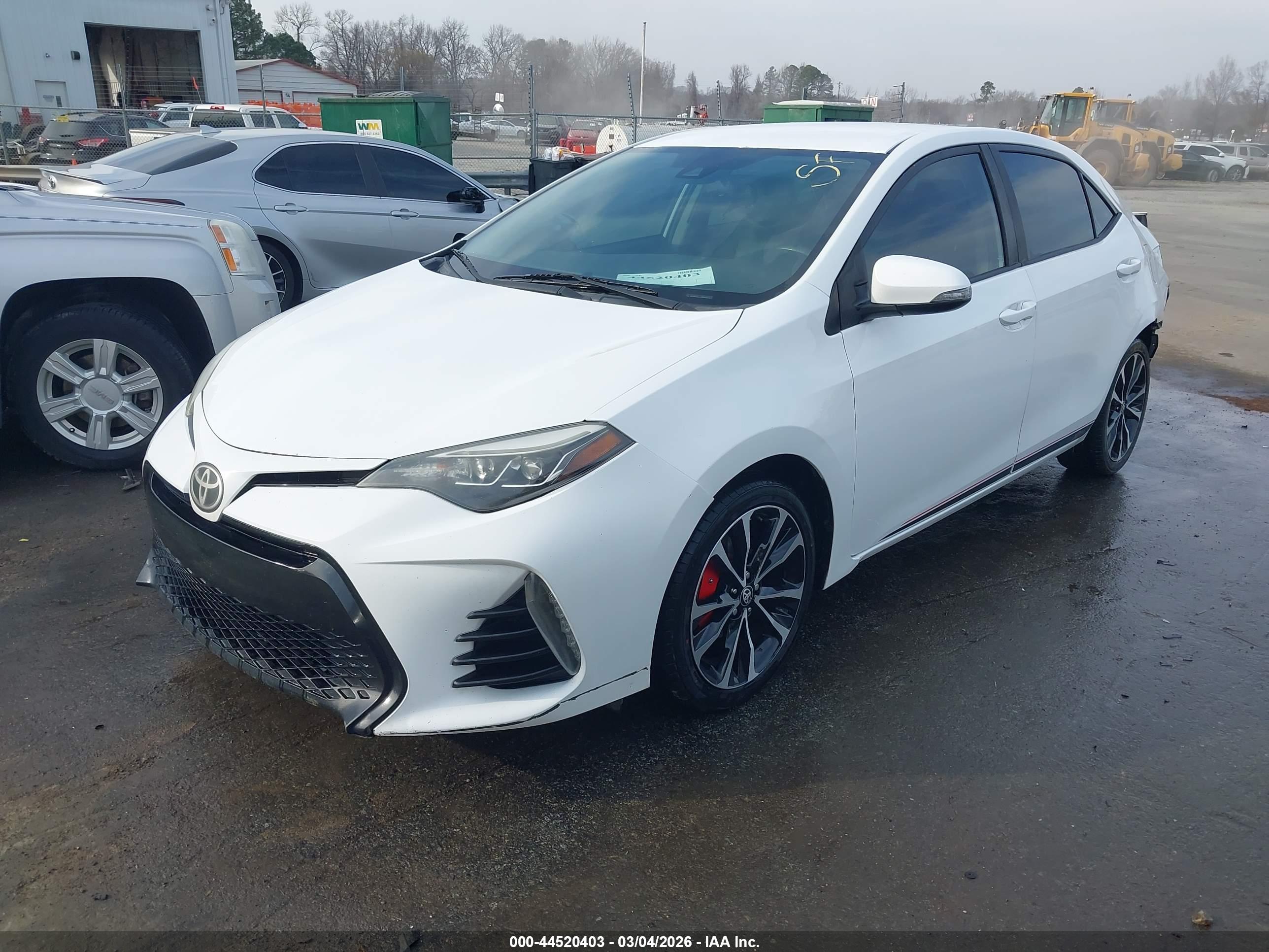 TOYOTA COROLLA image 2