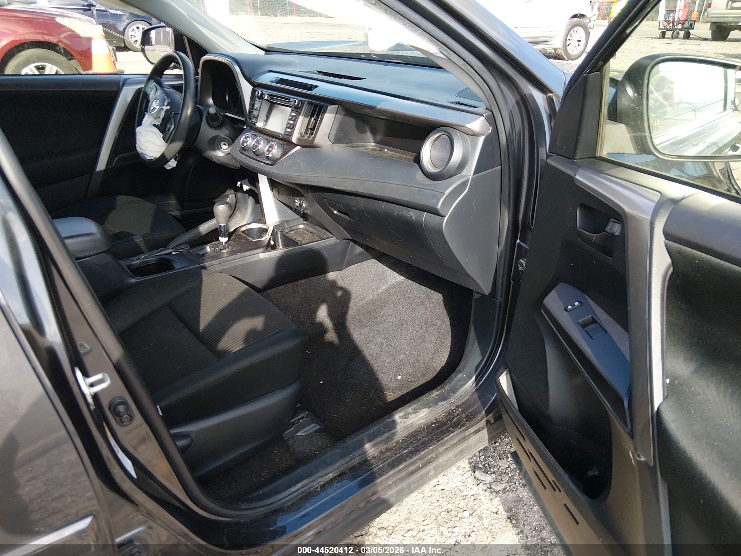 TOYOTA RAV4 image 5