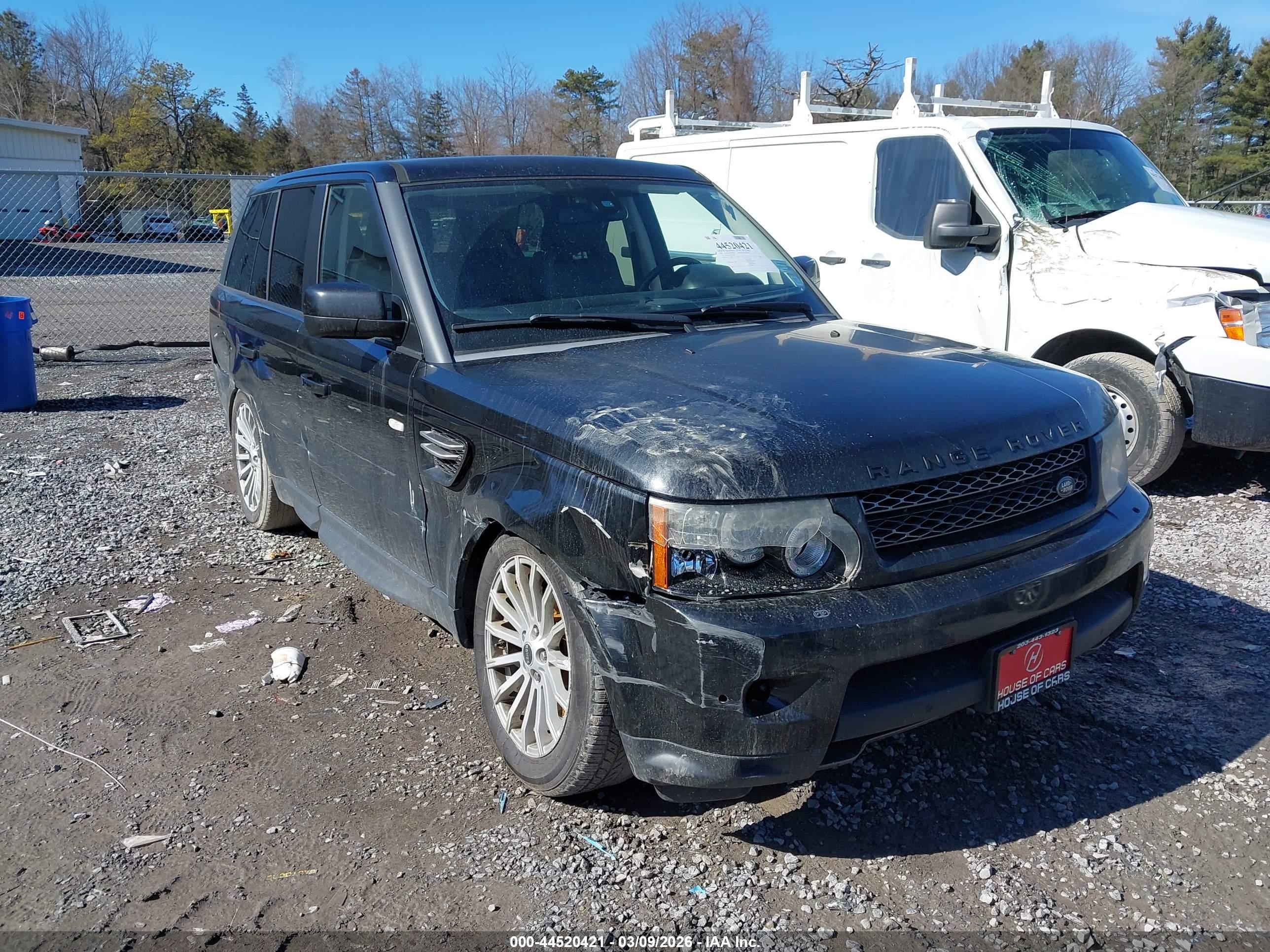 LAND ROVER image 6